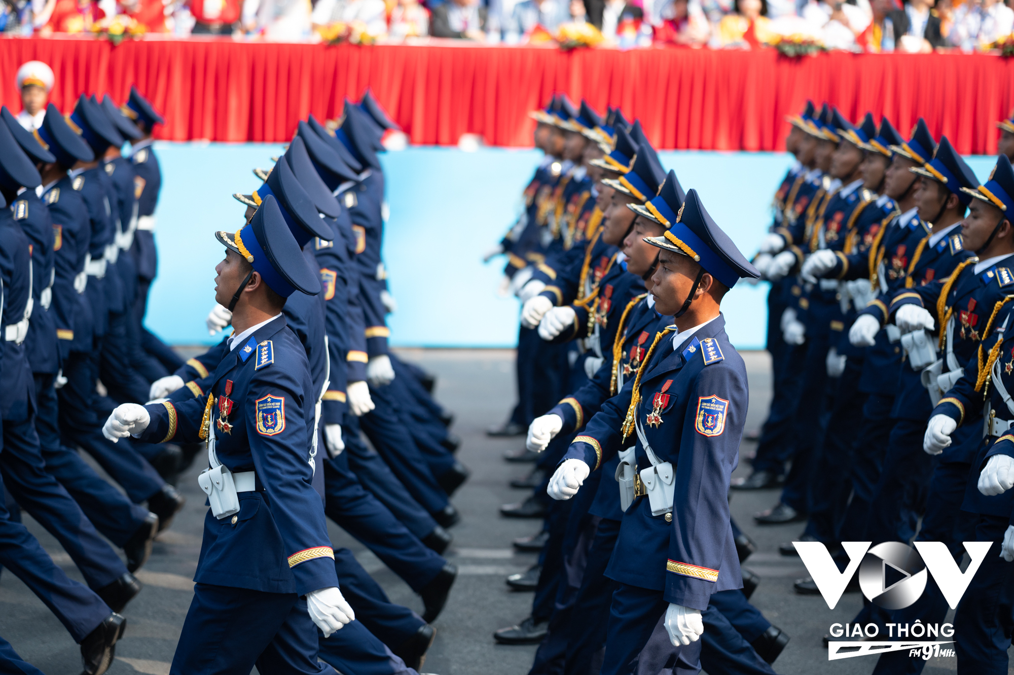 Cảnh sát biển Việt Nam - Lực lượng chuyên trách của Nhà nước, làm nòng cốt duy trì, thực thi pháp luật, bảo vệ an ninh quốc gia; giữ gìn trật tự an toàn và đấu tranh với các loại tội phạm, vi phạm pháp luật trên biển; góp phần bảo vệ vững chắc độc lập, chủ quyền biển, đảo của Tổ quốc, thúc đẩy phát triển kinh tế biển; lập nên truyền thống “kiên quyết dũng cảm, khắc phục khó khăn, đoàn kết, hiệp đồng, giữ nghiêm pháp luật”; vinh dự được Đảng, Nhà nước tuyên dương danh hiệu “Anh hùng lực lượng vũ trang nhân dân” thời kỳ đổi mới.