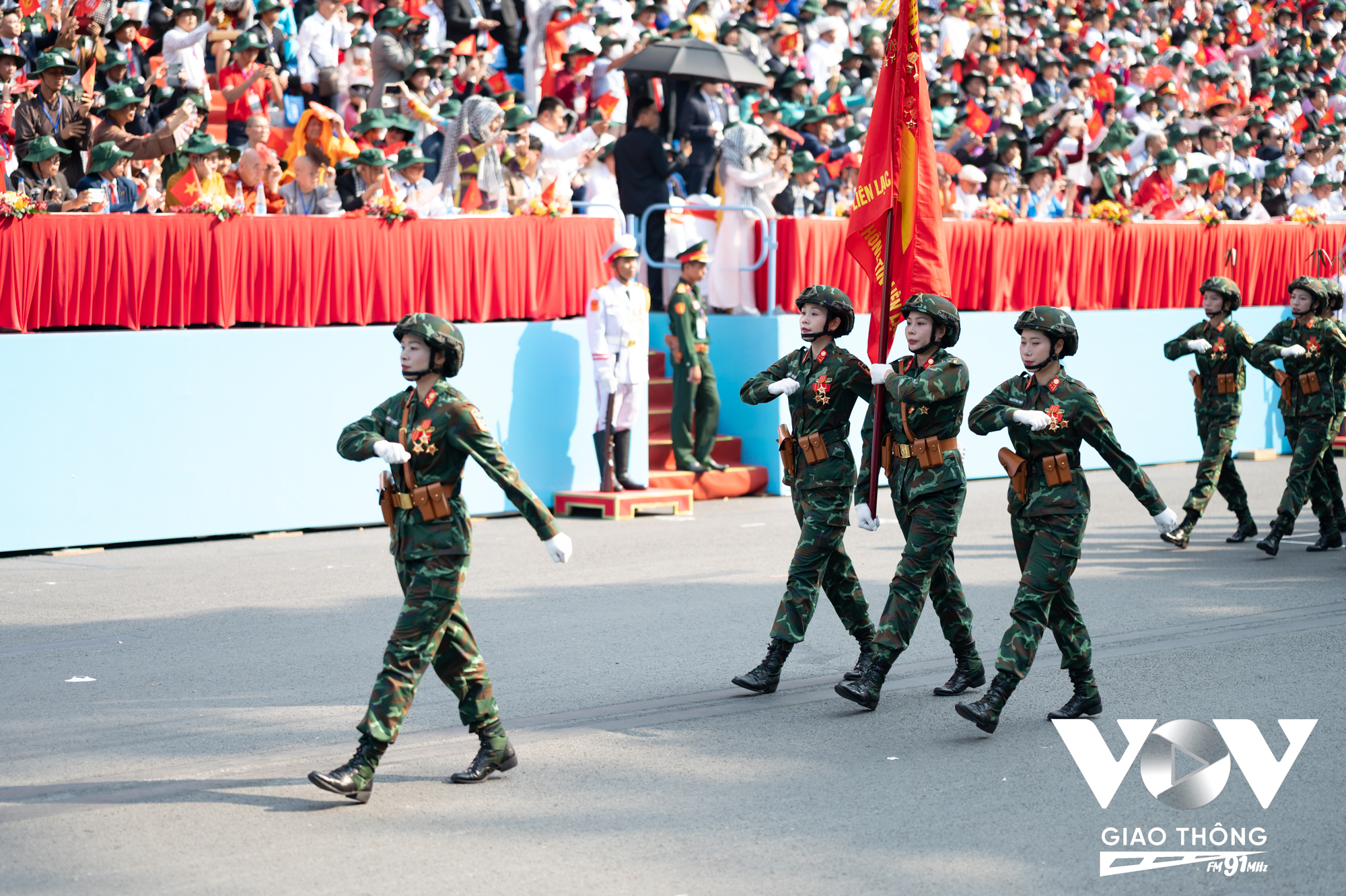Khối nữ Sĩ quan Thông tin