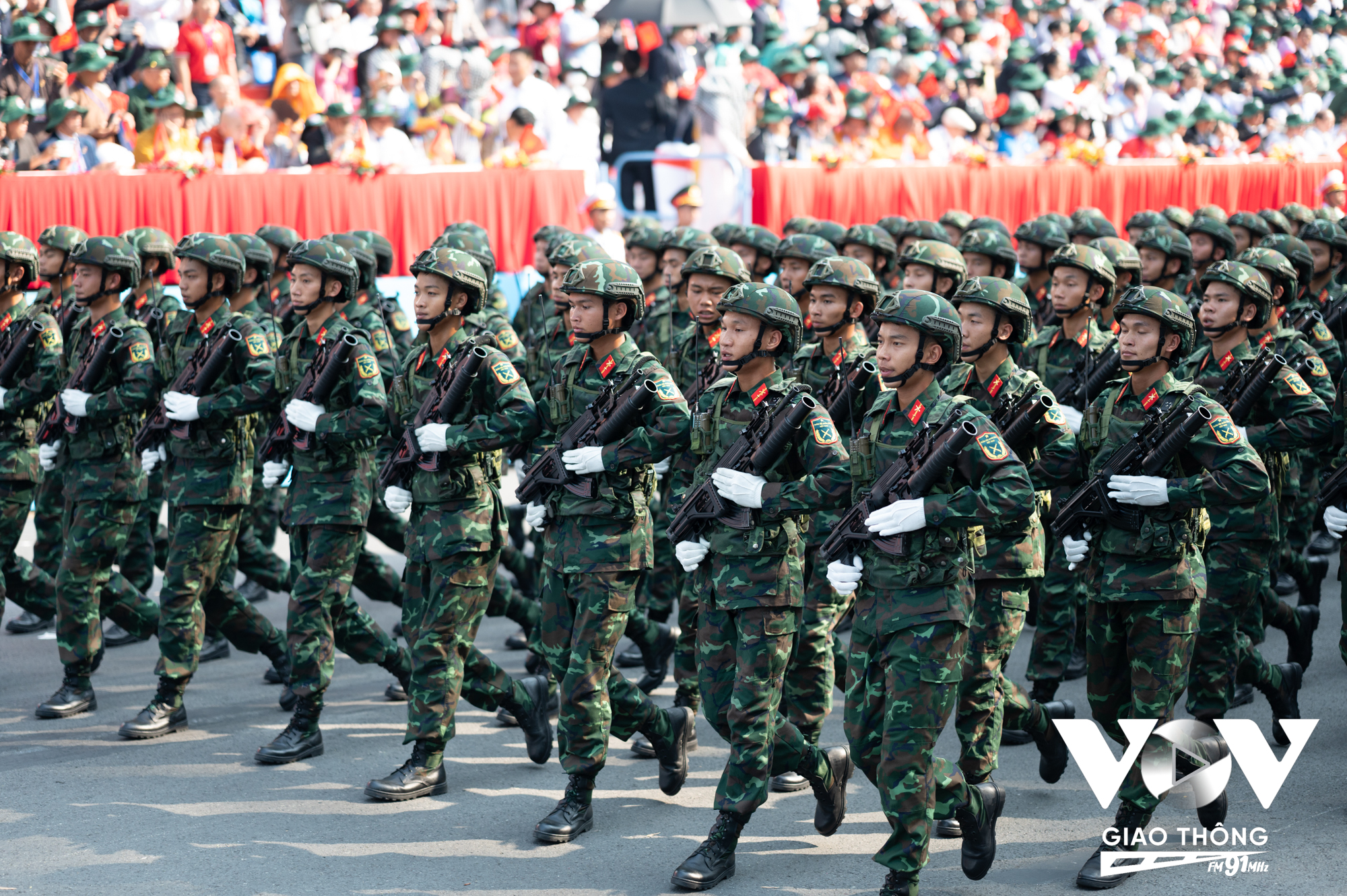 Lực lượng Lục quân đã góp phần quan trọng trong các chiến dịch, lập nên nhiều chiến công hiển hách. Trong Chiến dịch Hồ Chí Minh, từ các hướng tiến công, các chiến sĩ Lục quân đã dũng cảm, kiên cường “thần tốc, táo bạo”, đánh thẳng vào sào huyệt cuối cùng của chế độ nguỵ quyền Sài Gòn.