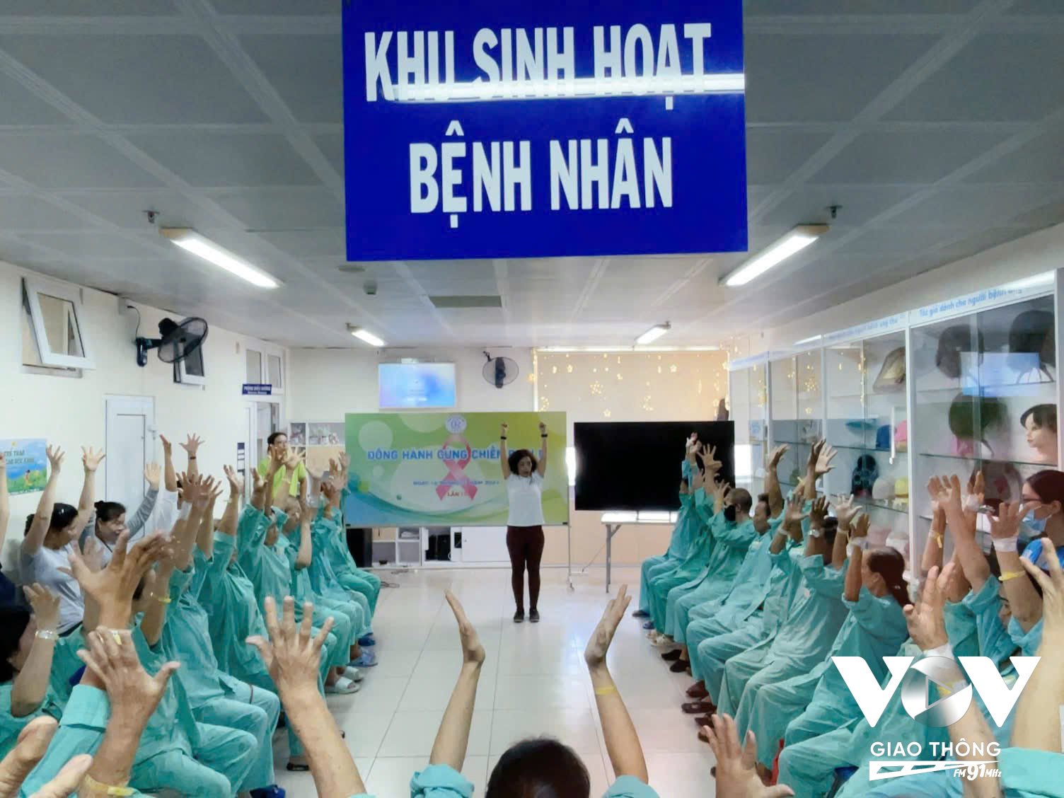 Sau Thông tư 43 thì Thông tư 51 yêu cầu công tác xã hội chuyên sâu hơn vào công tác hỗ trợ tinh thần bệnh nhân như hỗ trợ về mặt tâm lý