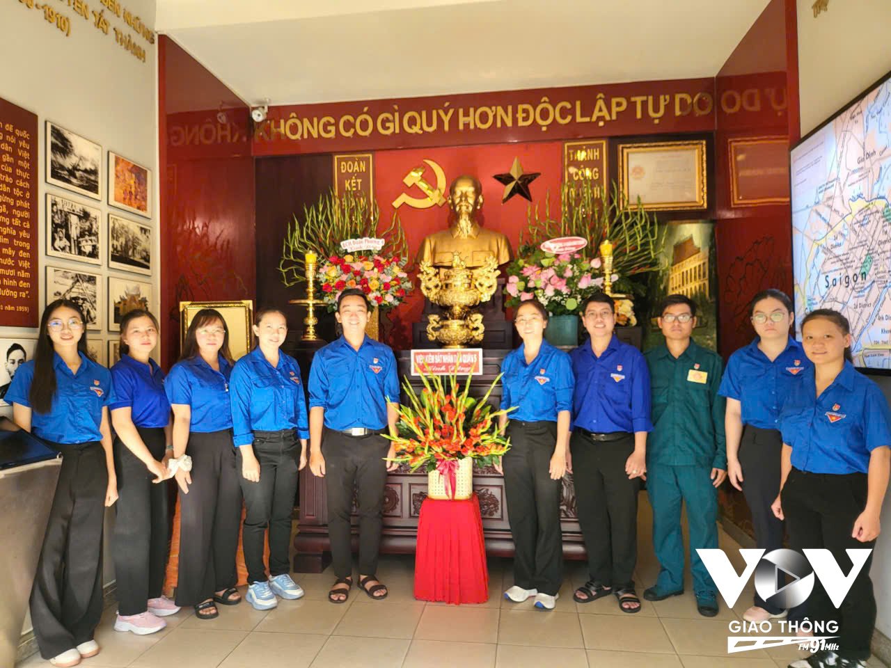 Đoàn BCH Đoàn TNCS Phường 14, Quận 5 dâng hương tại Di tích