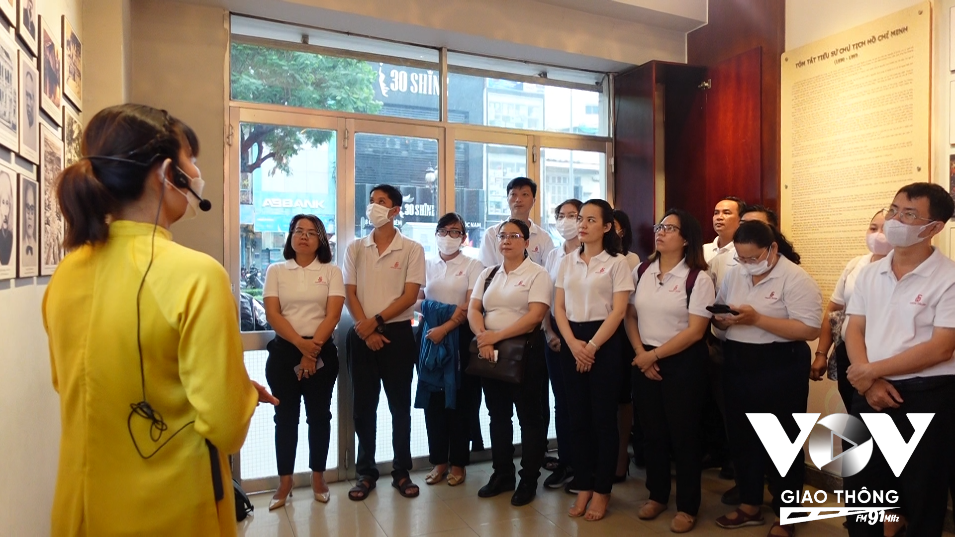 Lặng lẽ kể câu chuyện của hơn 1 thế kỷ trước, di tích được người dân gọi bằng cái tên trìu mến “Nhà Bác Hồ”.