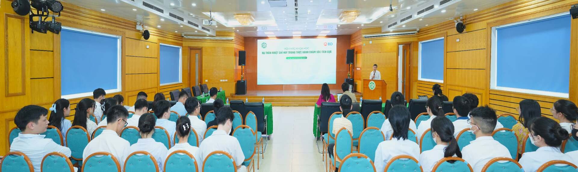 Cùng với Lễ ký kết- hai bên phối hợp tổ chức Hội thảo khoa học