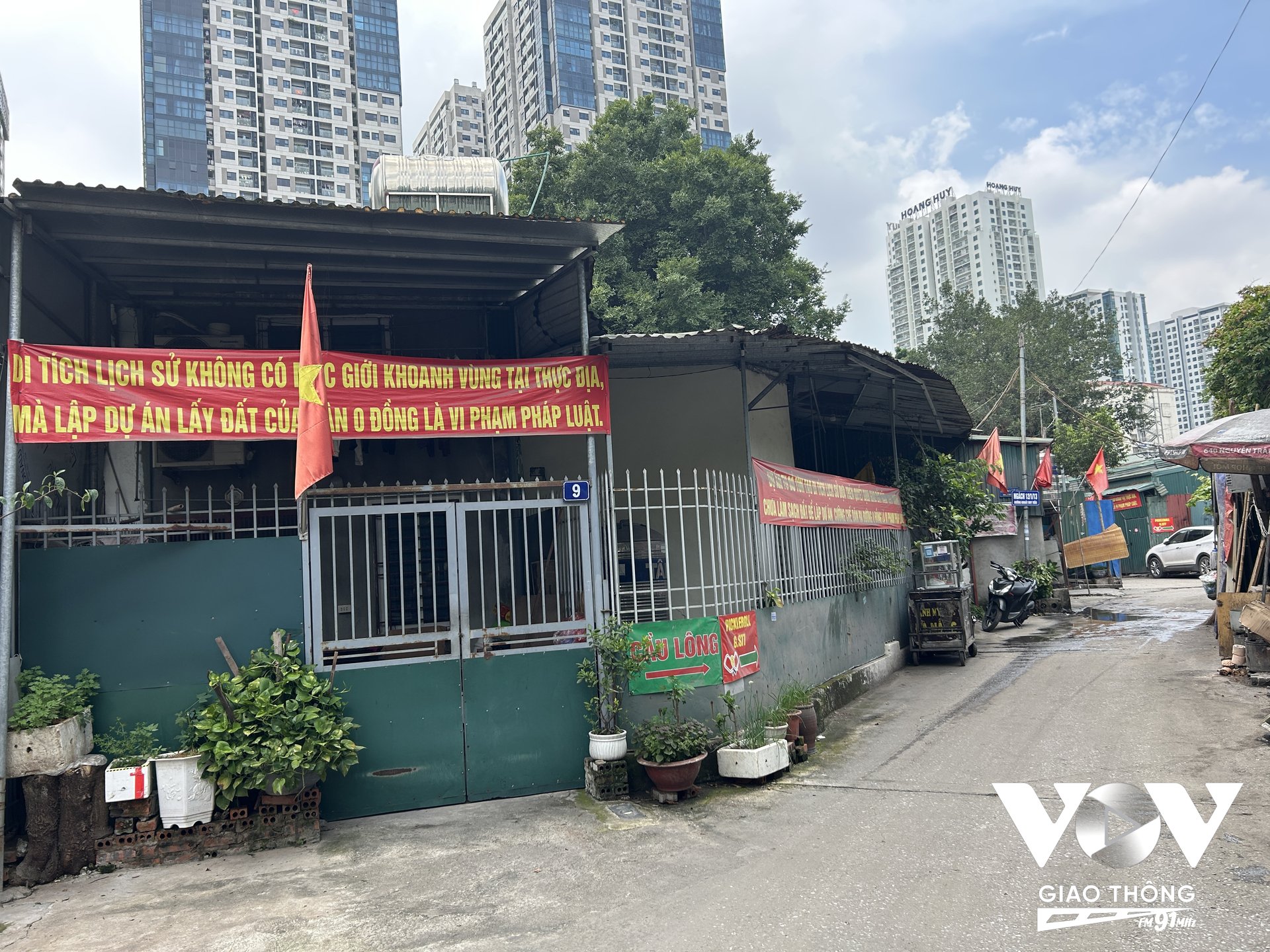 Hàng năm, nhiều gia đình vẫn thực hiện nghĩa vụ tài chính về đất đai. Tuy nhiên, họ lại không hề có quyền lợi gì khi bị thu hồi đất để thực hiện dự án tôn tạo lại gò Đống Thây