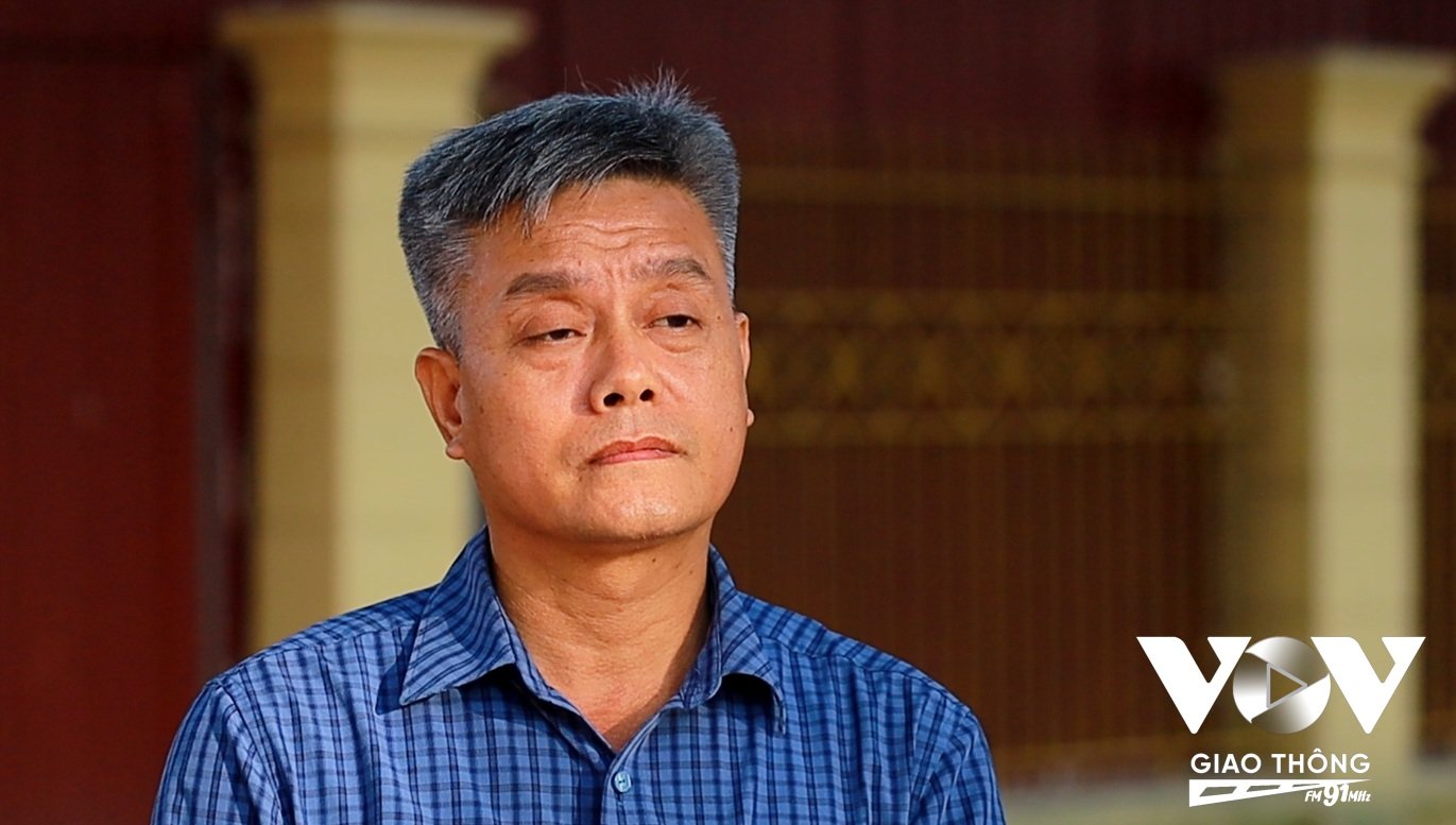 Ông Nguyễn Văn Sinh, Phó chủ tịch UBND xã Vạn Phúc xác nhận, cơ quan này chứng thực nhưng không lưu hợp đồng chuyển nhượng gốc, các văn bản này đến nay là vô hiệu lực.