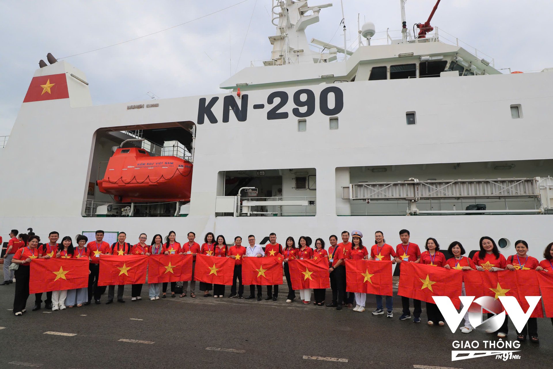Dự kiến, đoàn công tác số 25 sẽ có chuyến đi kéo dài 6 ngày, từ ngày 23 đến 29-5-2025 thăm, động viên quân và dân trên đảo Trường Sa và nhà giàn DK1.