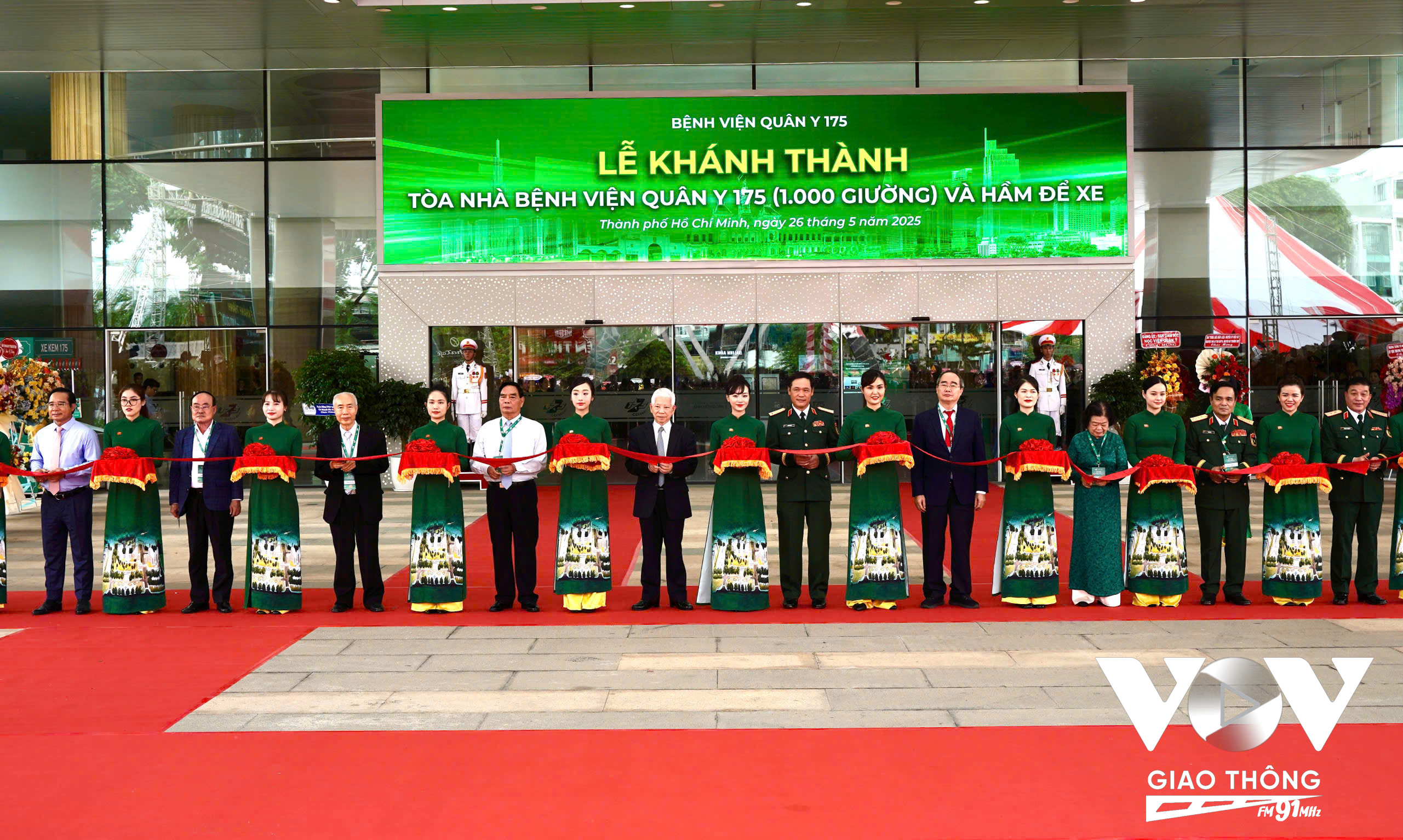 Sáng 26/5 các lãnh đạo Đảng, Nhà nước cùng Bộ quốc phòng cắt băng khánh thành bệnh viện đa khoa 1.000 giường tại BV Quân y 175