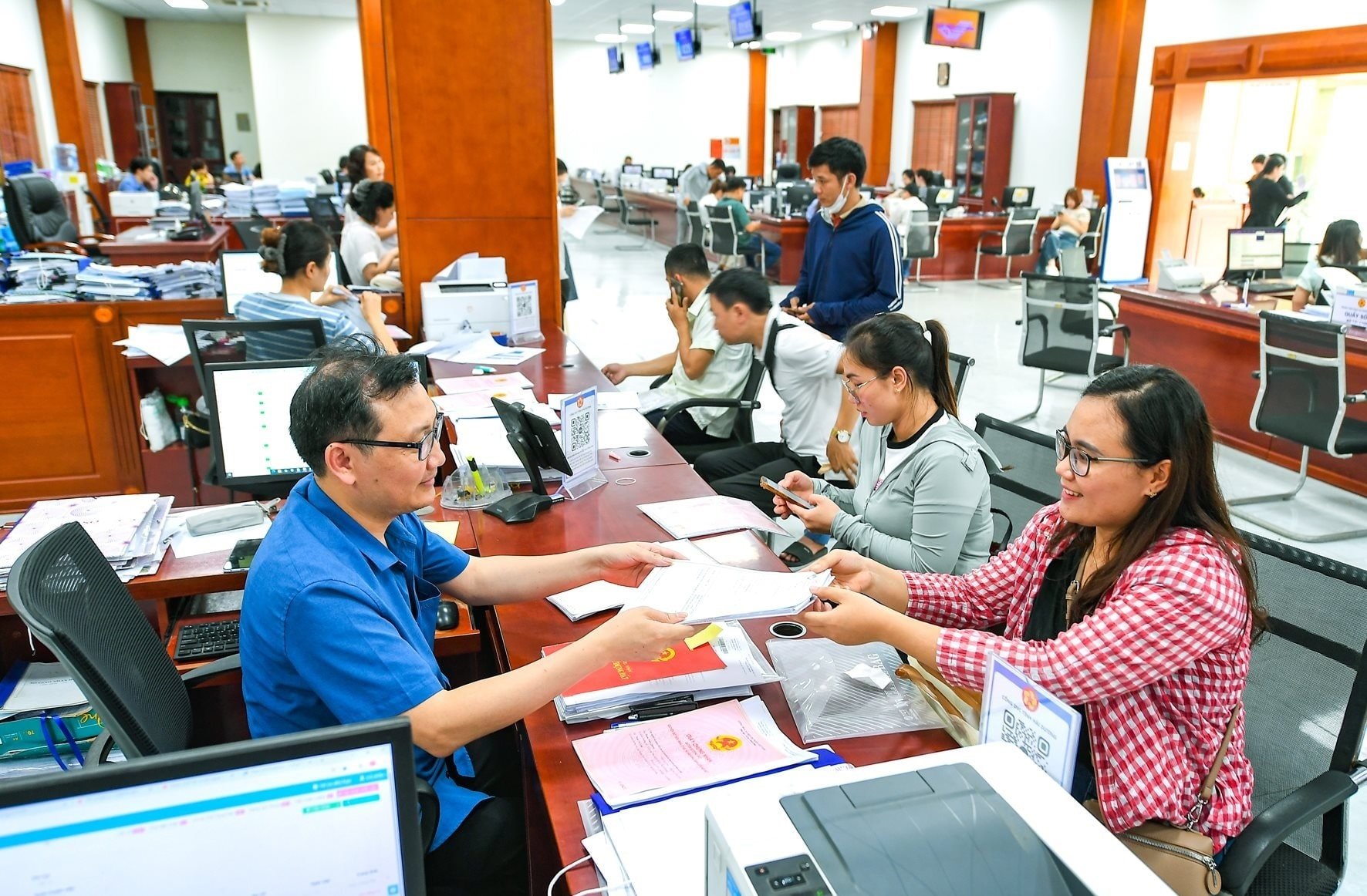 Hải Dương triển khai nhiều giải pháp nhằm cắt giảm TTHC (Ảnh: Báo Hải Dương)