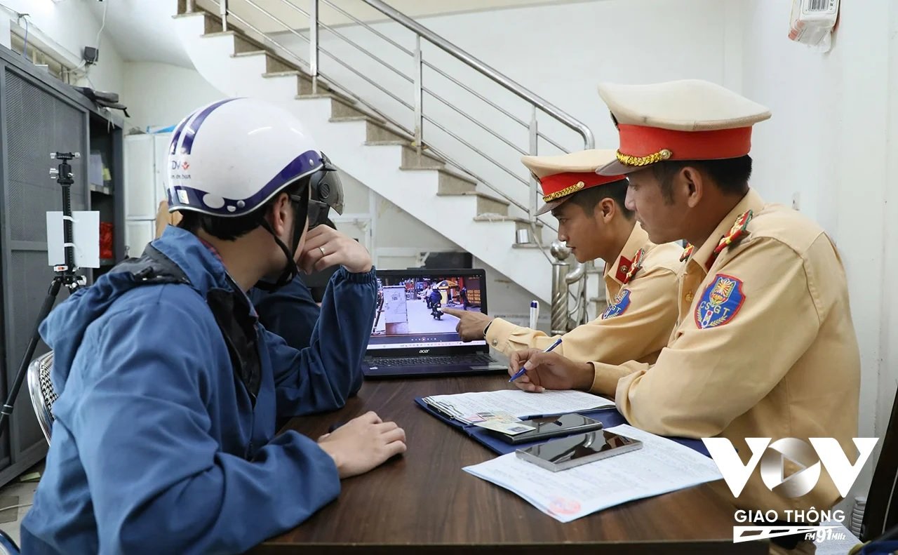 Hình ảnh được gửi về hệ thống lưu trữ của lực lượng chức năng để làm căn cứ phạt nguội.