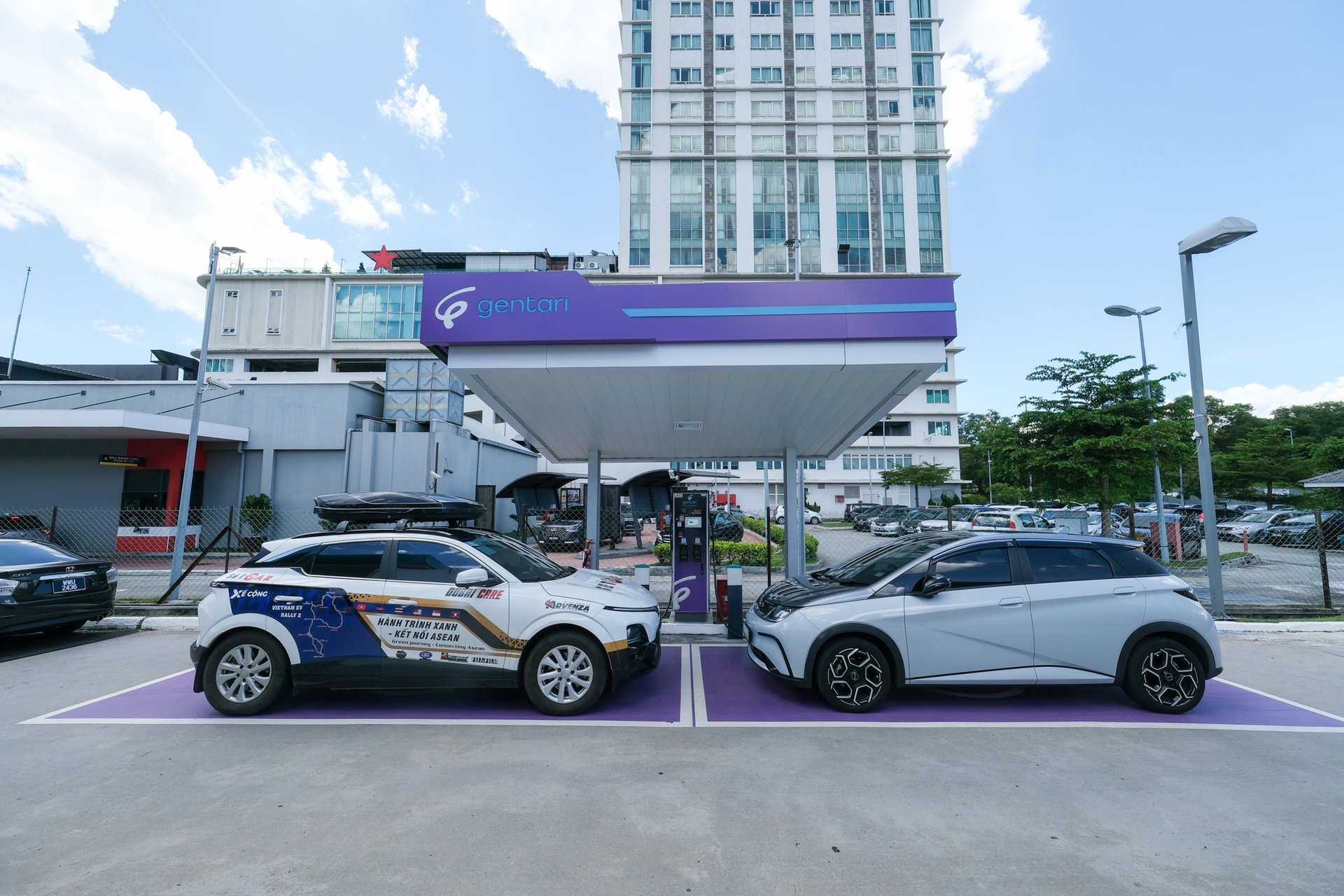 Một trạm sạc xe điện ở Ipoh, Malaysia.