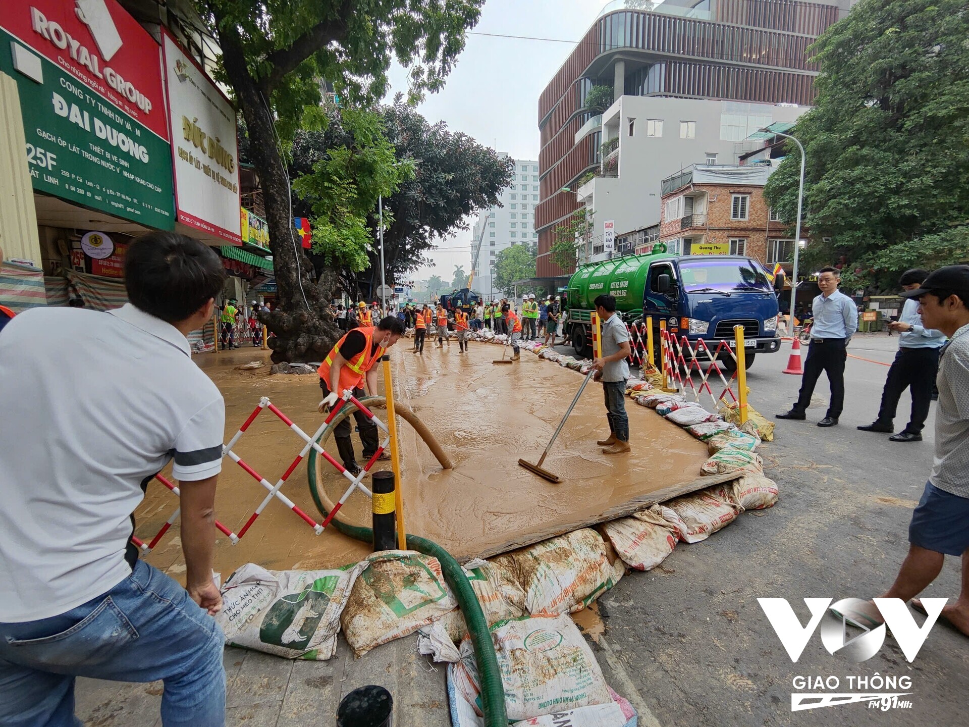 Hiện trường vụ phun trào chất phụ gia