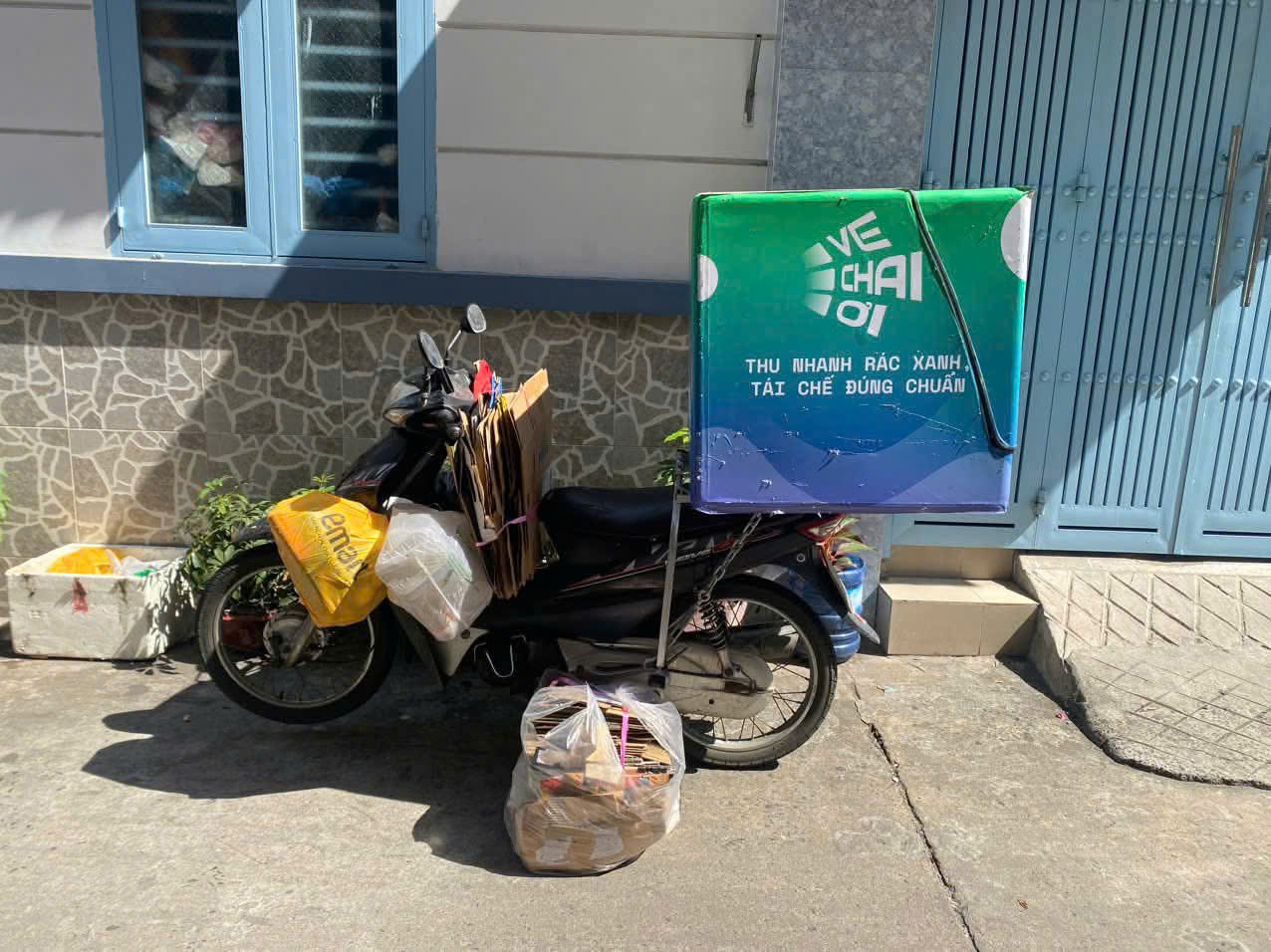 Dự án Ve Chai Ơi với khẩu hiệu “Thu gom rác nhanh, tái chế đúng chuẩn.”