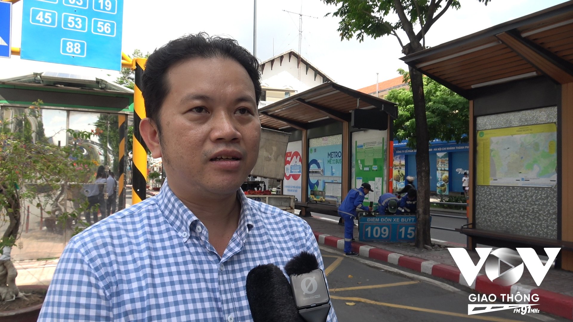 Ông Phạm Vương Bảo – Phó Giám đốc Trung tâm Quản lý Giao thông công cộng TP.HCM thông tin về việc các nhà chờ xe buýt