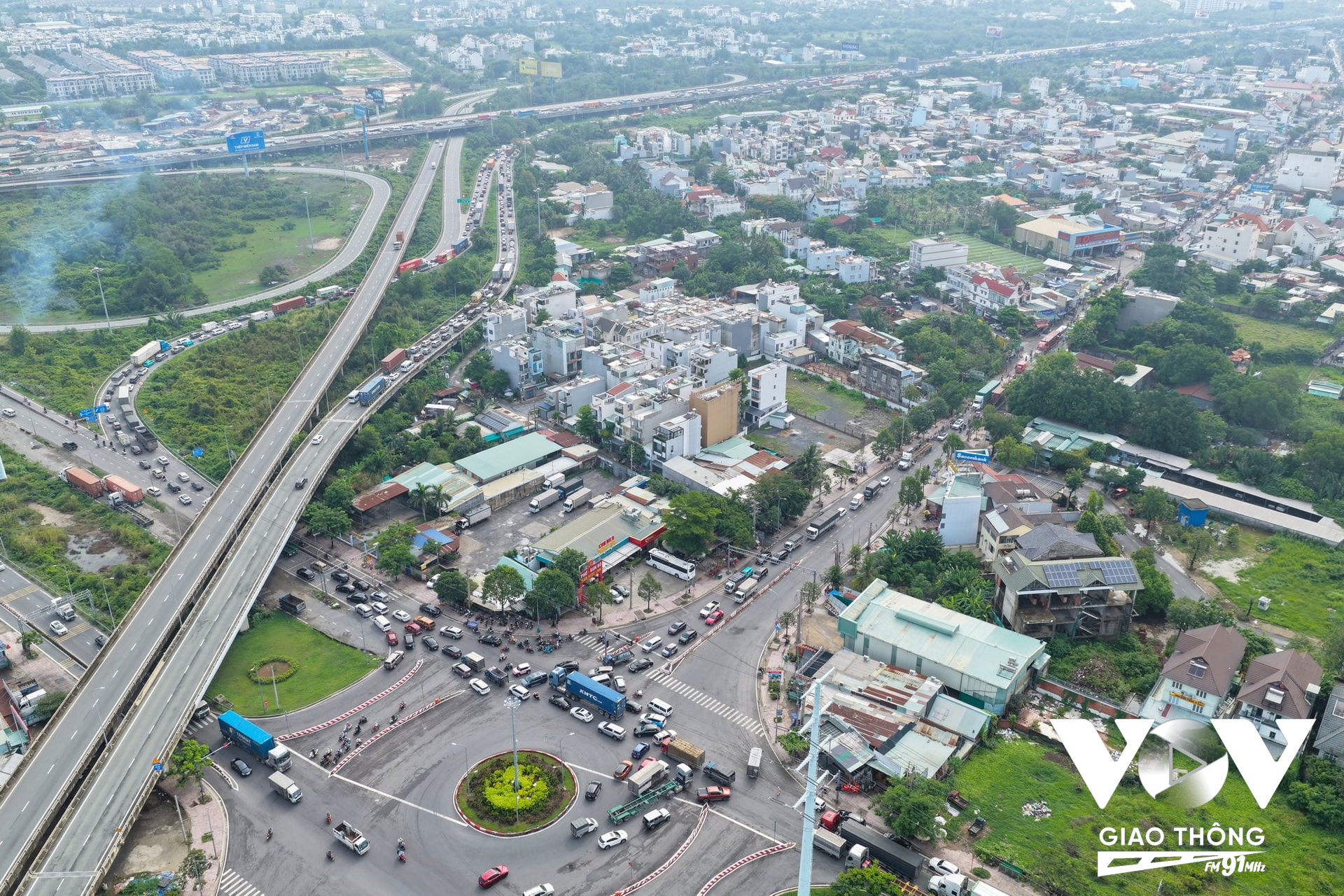 Vụ việc khiến giao thông trên tuyến cao tốc hướng từ TP.HCM đi Đồng Nai ùn tắc kéo dài