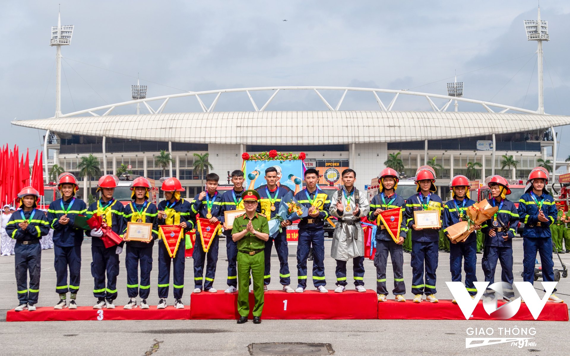 Vòng chung kết Hội thi Thể thao nghiệp vụ chữa cháy và cứu nạn, cứu hộ trong Chương trình Đại hội khỏe 'Vì an ninh Tổ quốc' lần thứ IX năm 2025 đã diễn ra thành công, từ đó tìm ra những cá nhân, tập thể xuất sắc nhất.