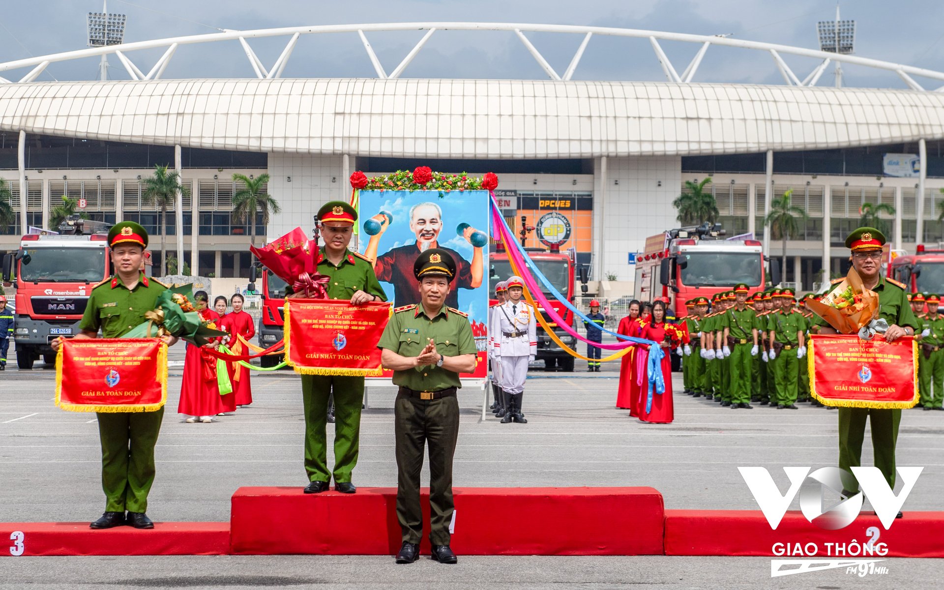 Như vậy, sau 2 ngày thi đấu với 3 nội dung, Đội tuyển Công an thành phố Hà Nội đã xuất sắc giành Giải Nhất toàn đoàn, Công an TP.HCM giành Giải Nhì toàn đoàn. Giải Ba toàn đoàn thuộc về Trường Đại học PCCC.