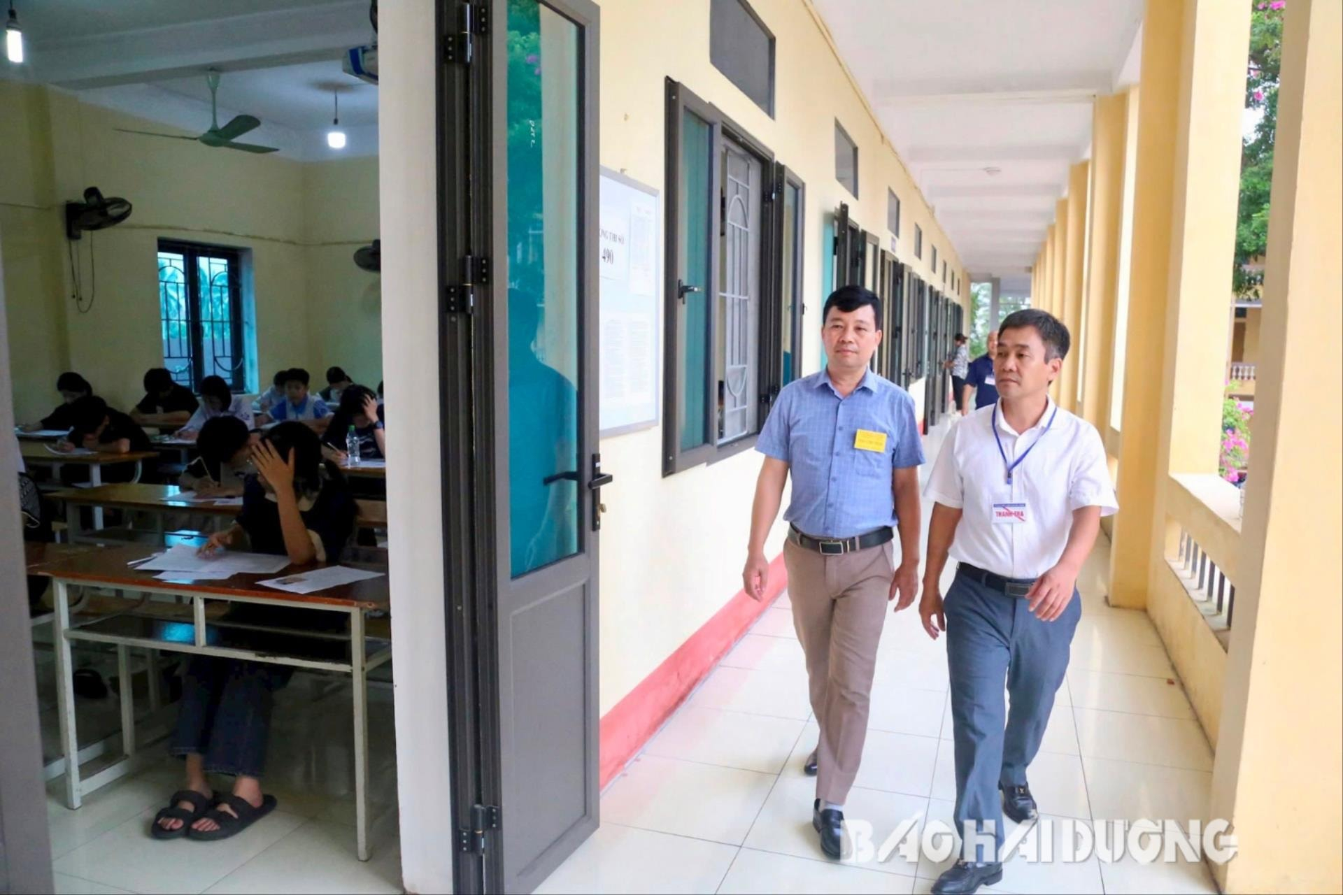Đoàn kiểm tra lưu động của Sở Giáo dục và Đào tạo Hải Dương kiểm tra công tác coi thi vào lớp 10 THPT năm học 2024 – 2025 (Ảnh: Báo Hải Dương)