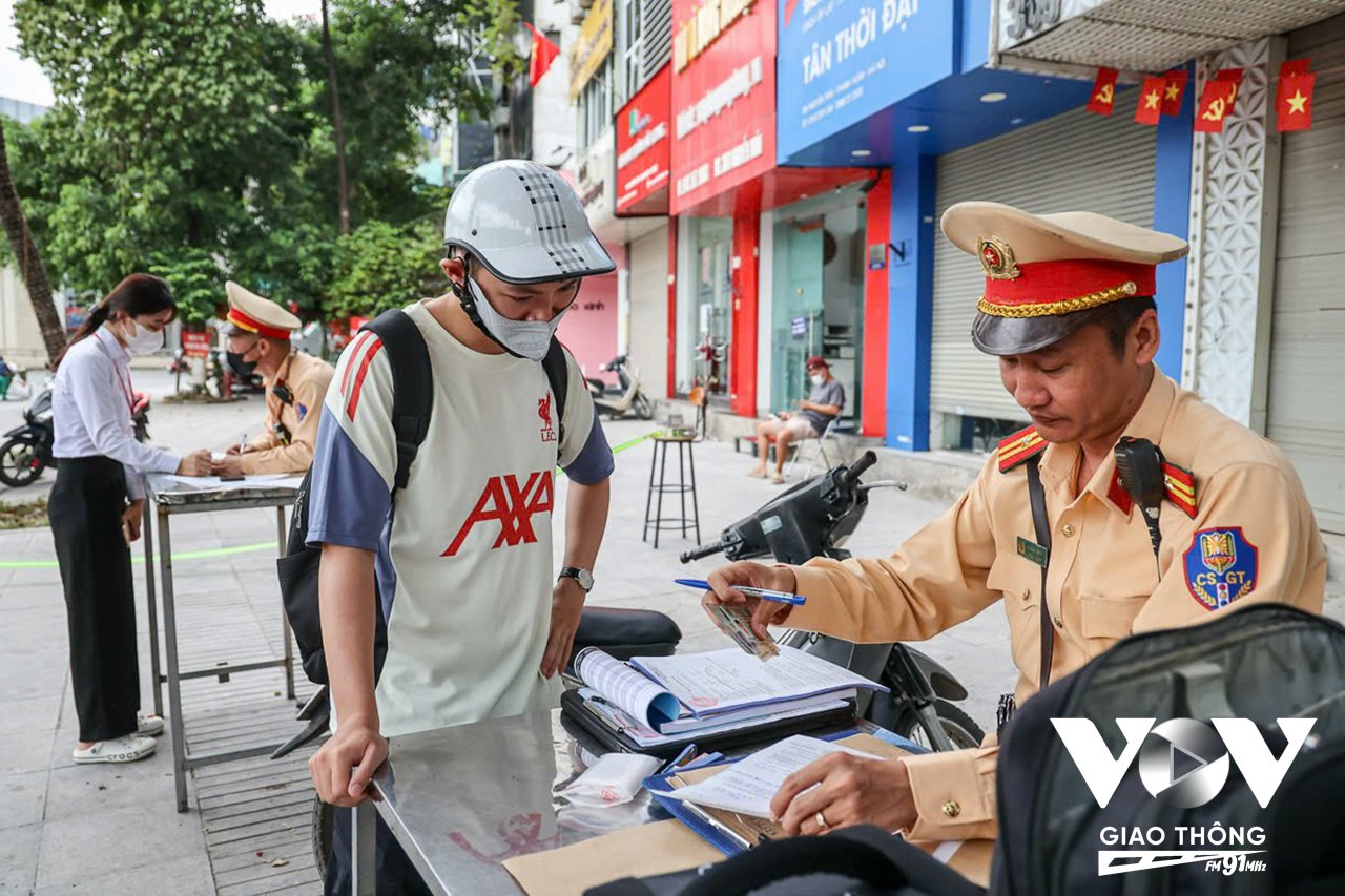 Từ ngày 26/5, Phòng CSGT triển khai kế hoạch tăng cường xử lý vi phạm qua thiết bị nghiệp vụ đã phát hiện, xử lý 204 trường hợp vi phạm