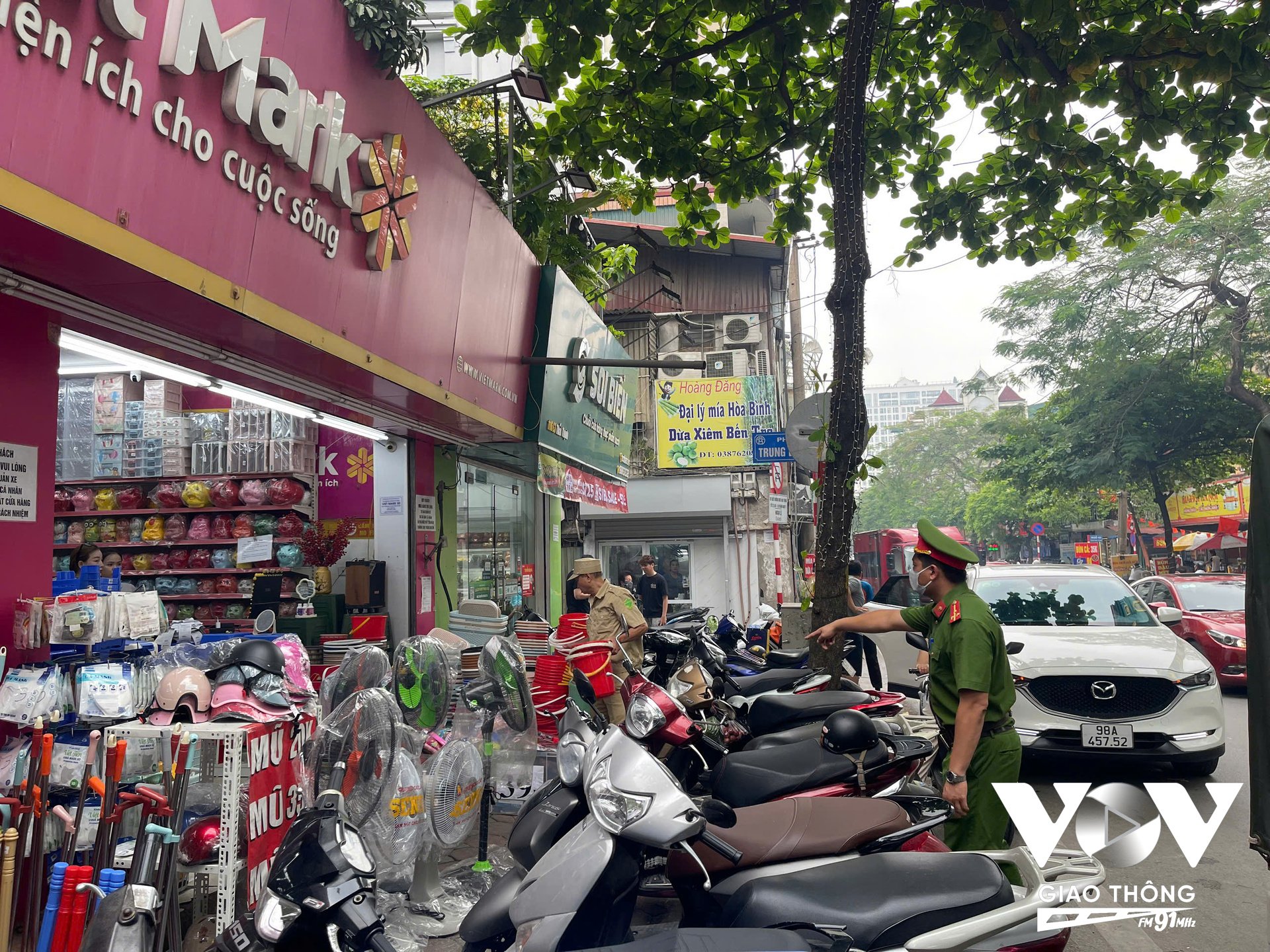 Hình ảnh sai phạm và xử lý vi phạm của Công an P. Trung Liệt