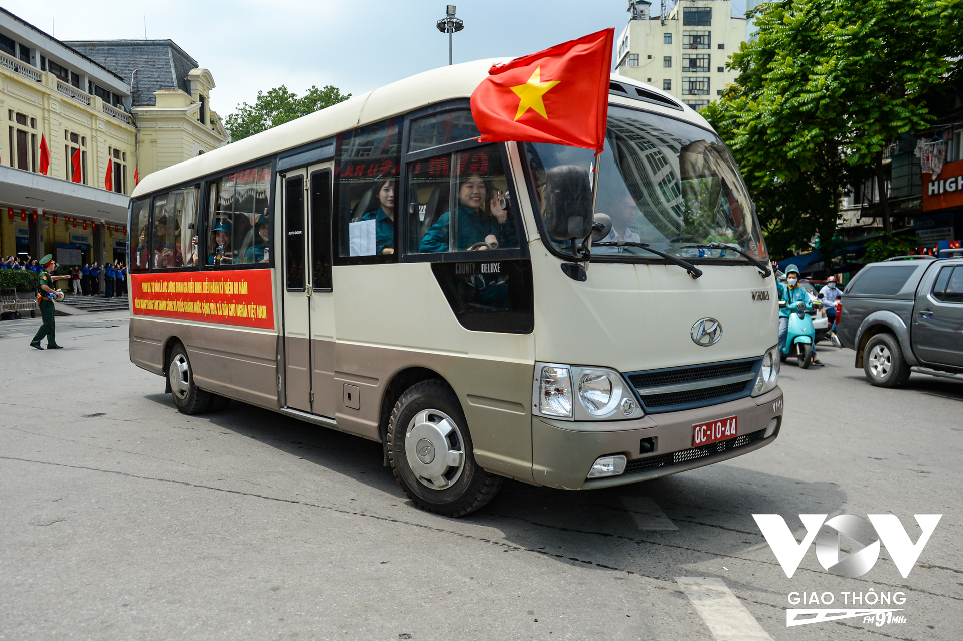 Thiếu tướng Nguyễn Quế Lâm, Cục trưởng Cục Xe máy - Vận tải (Tổng cục Hậu cần - Kỹ thuật) cho biết, để chuẩn bị cho các lực lượng hành quân ra Bắc, đơn vị lên kế hoạch từ rất sớm, hiệp đồng với Tổng Công ty đường sắt Việt Nam chuẩn bị 3 đoàn tàu tốt nhất để vận chuyển. Tất cả lái xe và xe dùng để chở người và vật chất từ ga về các đơn vị đều được chuẩn bị kỹ lưỡng./.