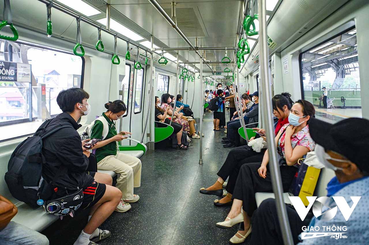 Theo người dân, tàu điện là phương tiện đang thu hút được nhiều người dân sử dụng. Do đó cần có sự duy tu, bảo dưỡng thường xuyên để tránh gặp phải các sự cố không đáng có