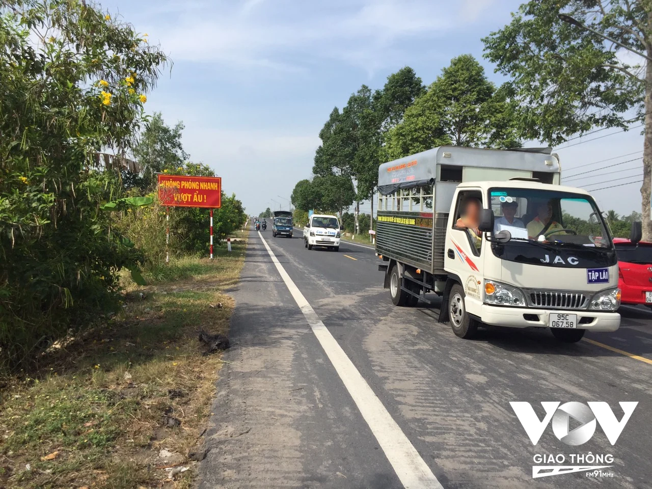 Muốn việc phân làn giao thông trên quốc lộ đạt kết quả, cần có những tổng kết, rút kinh nghiệm từ các lần thực hiện phân làn phương tiện trước đó.