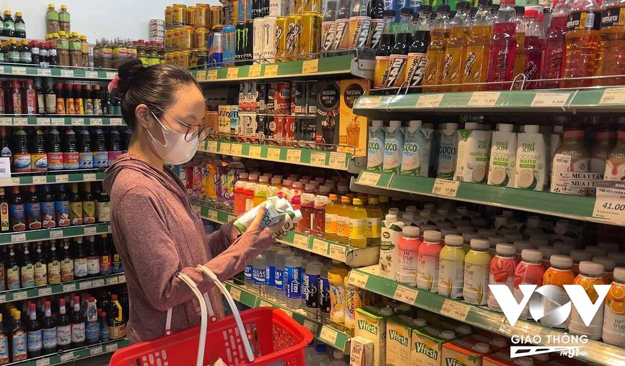 Đồ uống có đường với hàm lượng đường trên 5g trong 100ml được đề xuất áp thuế tiêu thụ đặc biệt, dự kiến giá sẽ tăng mạnh nếu được thông qua