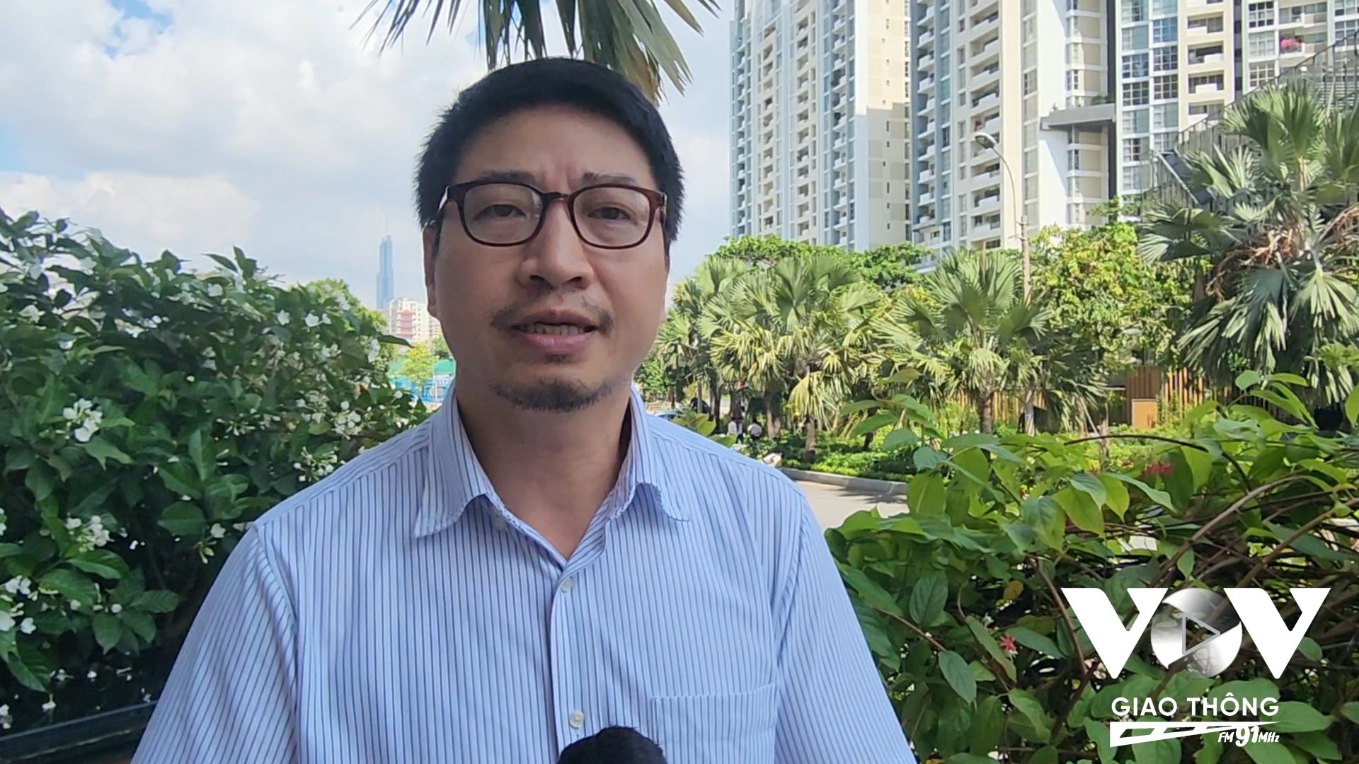 Chuyên gia giao thông, PGS.TS Vũ Anh Tuấn – Giám đốc Trung tâm Nghiên cứu Giao thông Vận tải Việt - Đức, Trường Đại học Việt - Đức