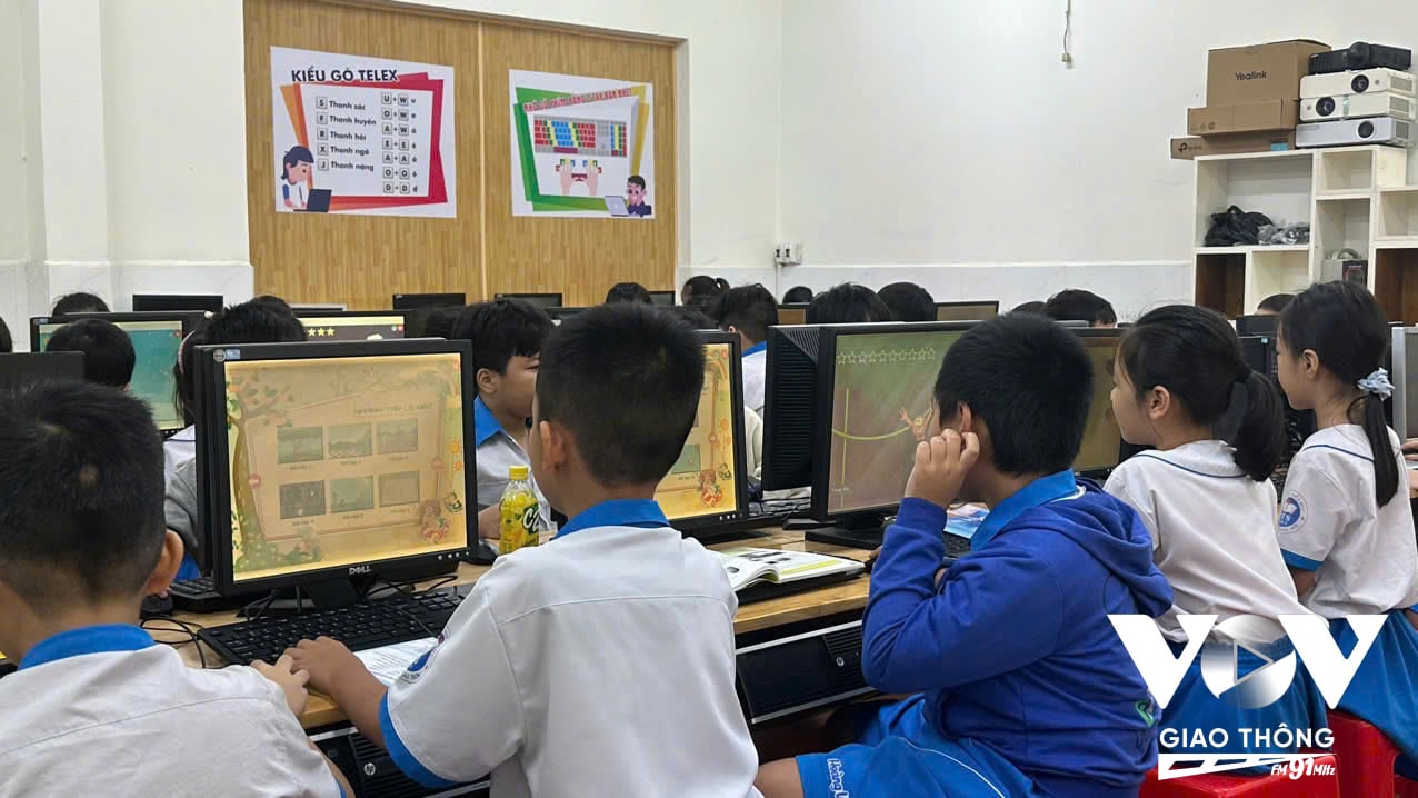 Cùng với chủ trương miễn học phí từ mầm non đến phổ thông và xếp lương giáo viên cao nhất trong hệ thống, Nhà nước đã củng cố thêm vị thế người thầy trong xã hội hiện đại