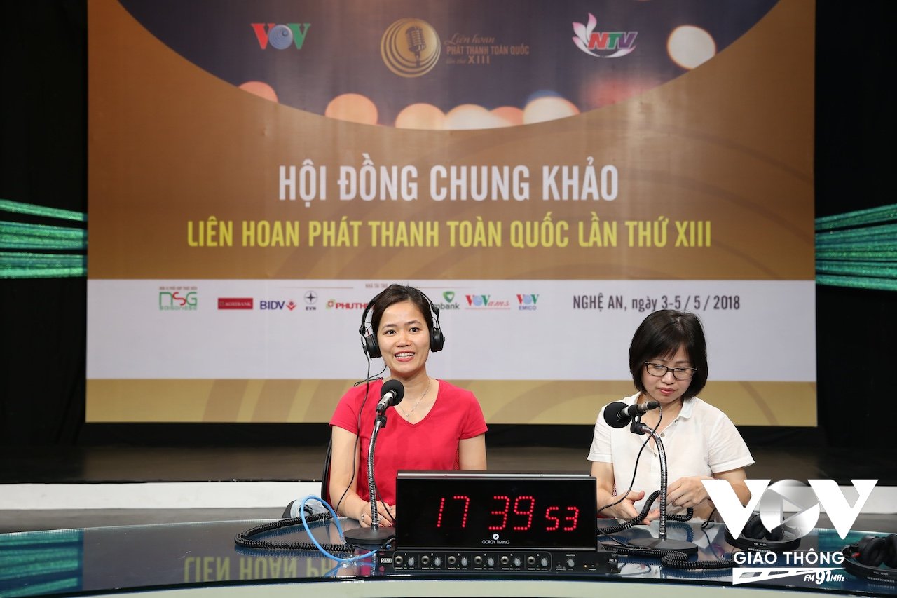 Liên hoan phát thanh toàn quốc năm 2018 là dịp để các phóng viên VOV cùng trao đổi nghiệp vụ và chia sẻ niềm vui làm báo tiếng...