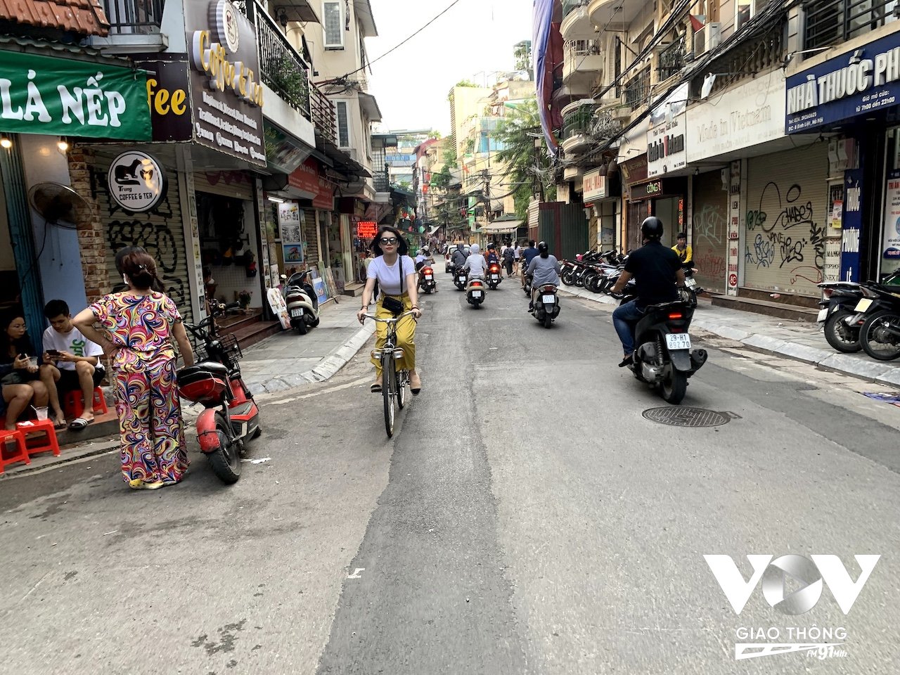 Ngay cả những tuyến phố trung tâm hiện cũng đang thiếu cây xanh