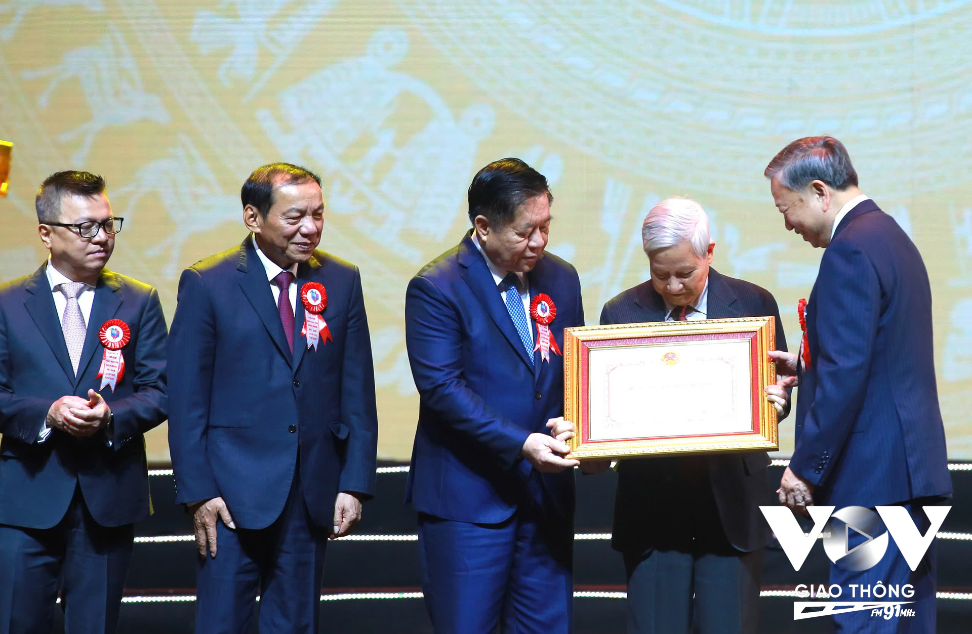 Tổng Bí thư ghi nhận và biểu dương những đóng góp quan trọng của báo chí cách mạng Việt Nam trên nhiều mặt trận, lĩnh vực