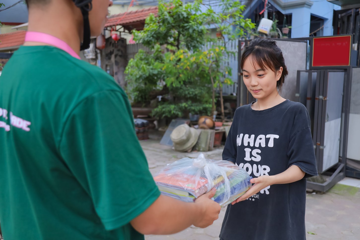 hông qua hoạt động thu gom và tái chế các nguyên vật liệu không còn sử dụng, dự án muốn khuyến khích mọi người cùng hành động vì một môi trường bền vững hơn