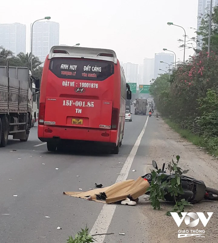 Trước đó, cũng đã từng xảy ra nhiều vụ việc tương tự trên Đại lộ Thăng Long, khiến dư luận vô cùng bức xúc.