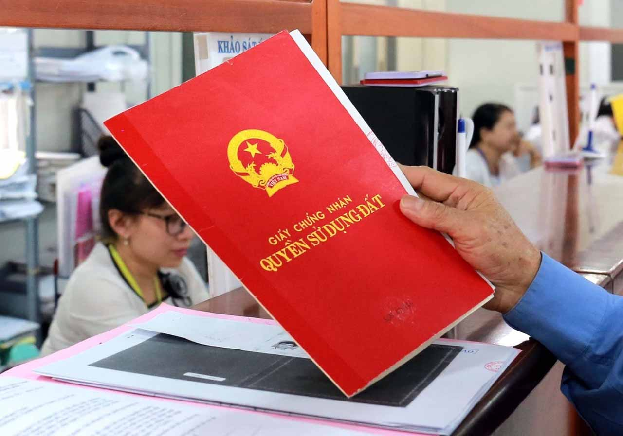 Đang có những băn khoăn rằng, sau sáp nhập, liệu các địa phương mới có áp dụng một mức giá đất thống nhất hay vẫn giữ giá quy định theo từng khu vực cũ? - Ảnh minh họa: CafeF