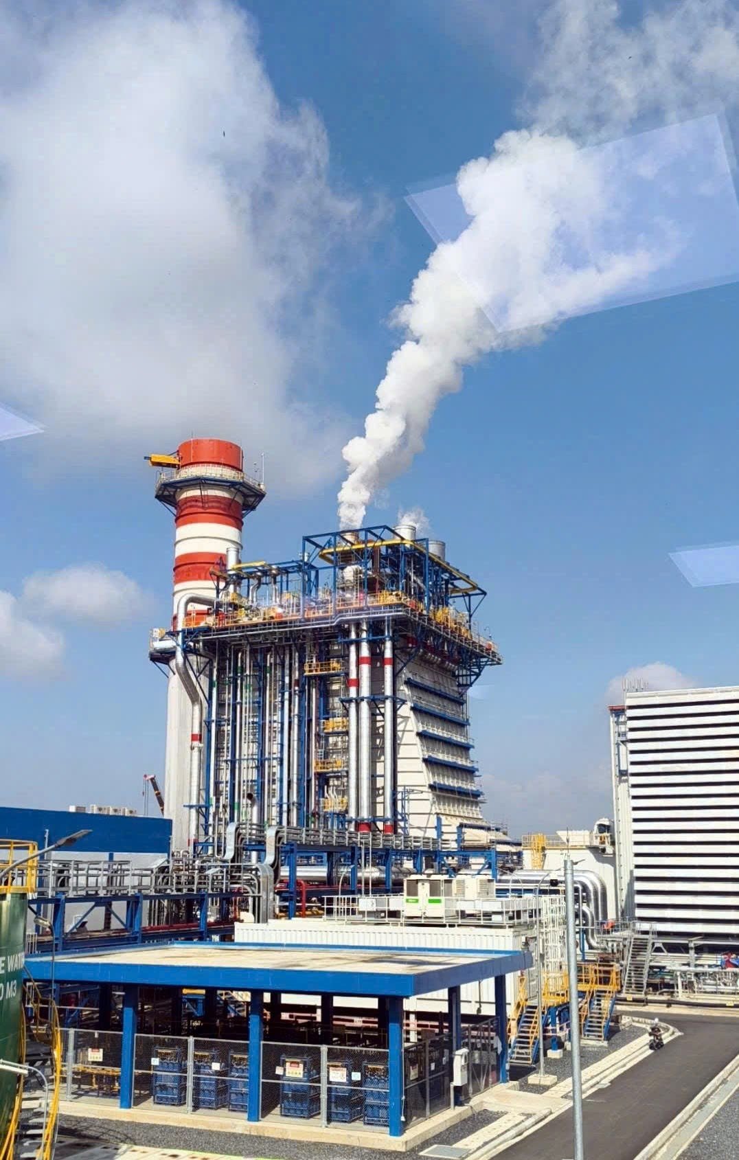 Được kỳ vọng sẽ tăng cường đáng kể nguồn cung cho hệ thống điện quốc gia, nhất là trong bối cảnh phụ tải không ngừng gia tăn (Nhà máy Nhơn Trạch 4)