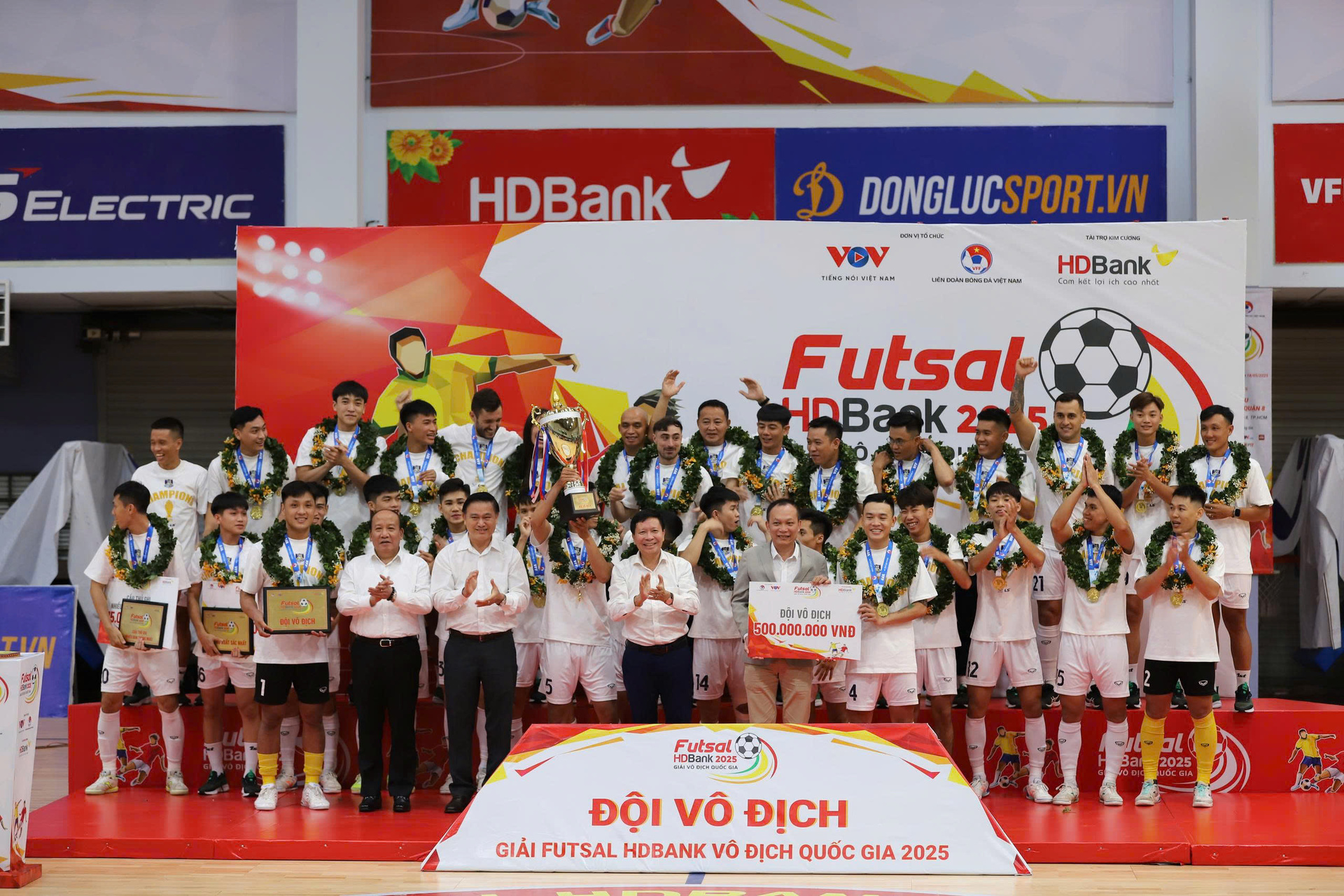 Đây là lần thứ 14 Thái Sơn Nam đăng quang ngôi vô địch