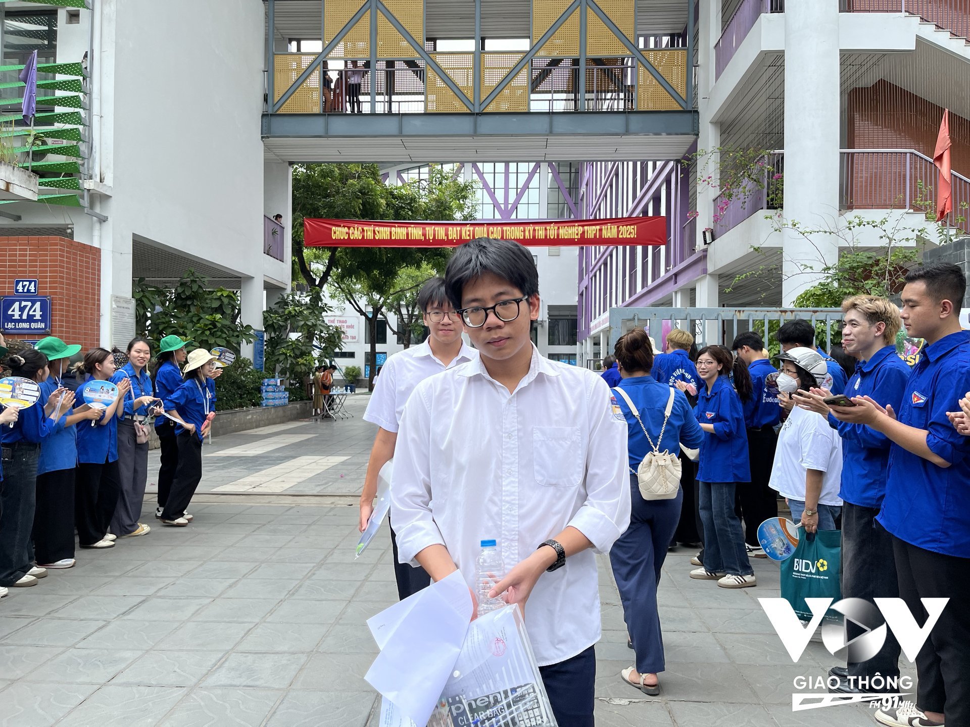 Kỳ thi tốt nghiệp THPT 2025 vừa khép lại, nhưng những dư âm về độ khó của đề thi vẫn chưa lắng xuống, nhất là môn Toán và tiếng Anh, khiến không ít học sinh giỏi cũng hoang mang. (Ảnh: Quang Hùng)