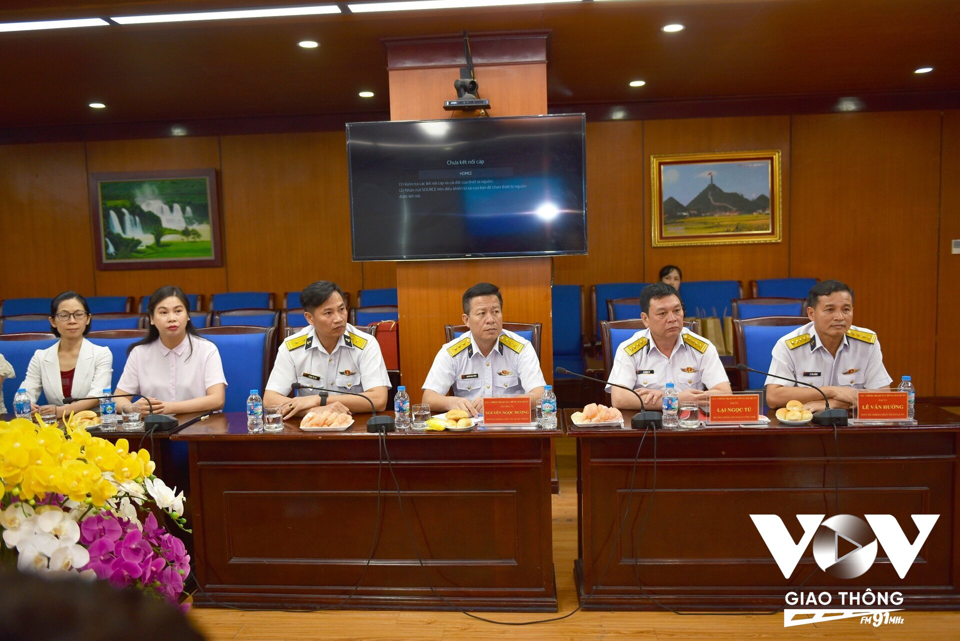 Đại diện Lãnh đạo Cục Chính trị Hải quân tham dự lễ ký kết hợp tác