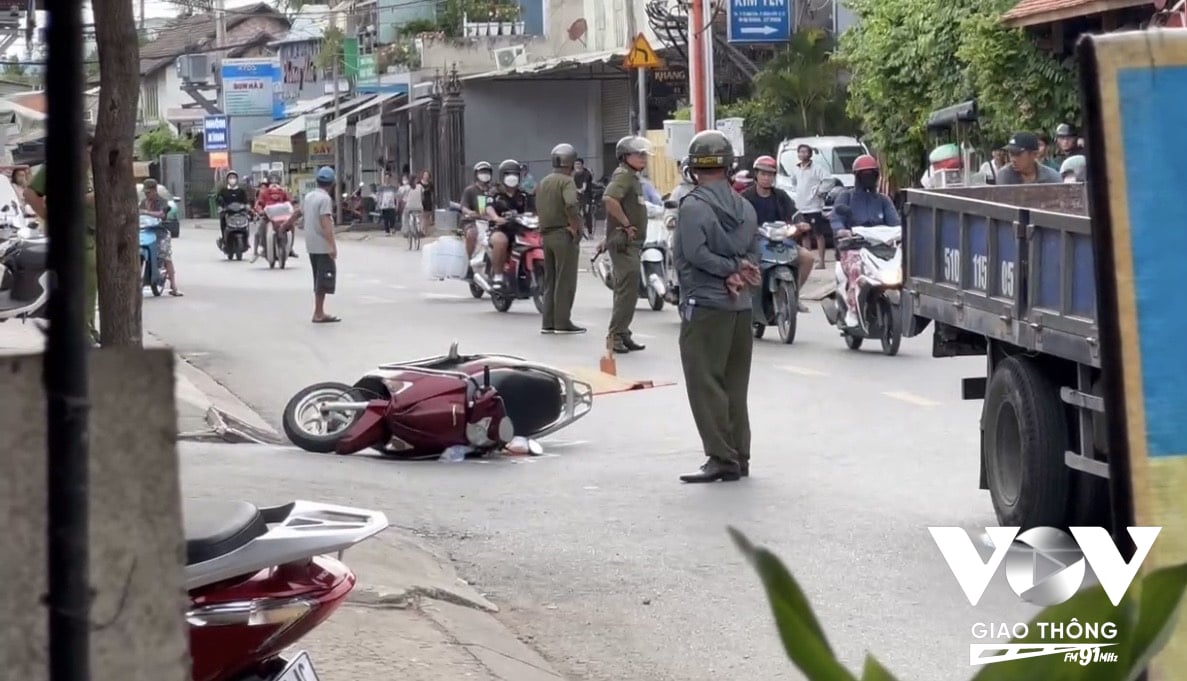 Hiện trường vụ tai nạn trên đường Tô Ngọc Vân khiến 1 phụ nữ tử vong