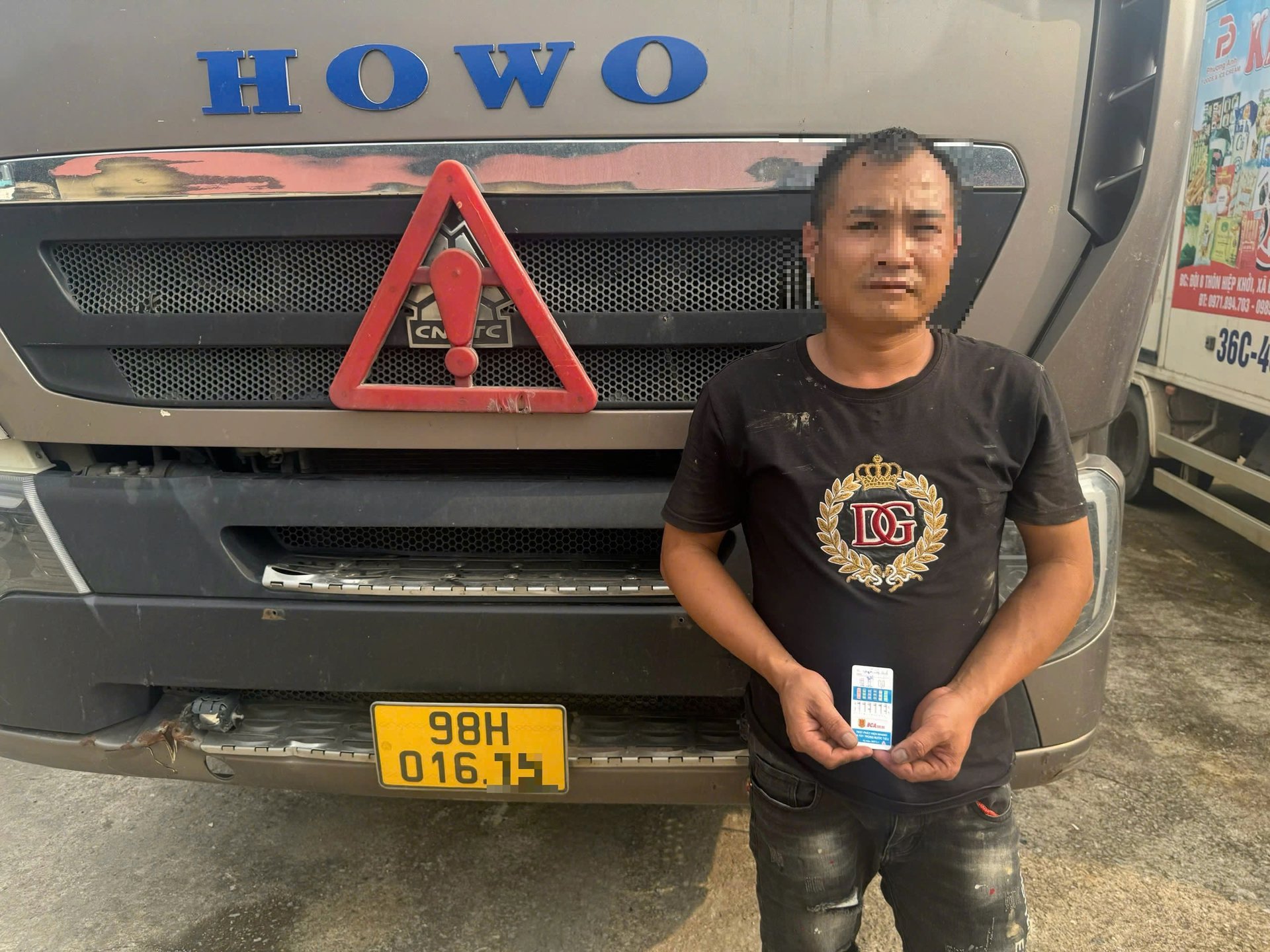 Qua kiểm tra nhanh, tài xế Nguyễn Công B. dương tính với ma túy nhóm MET và AMP (ma túy đá)