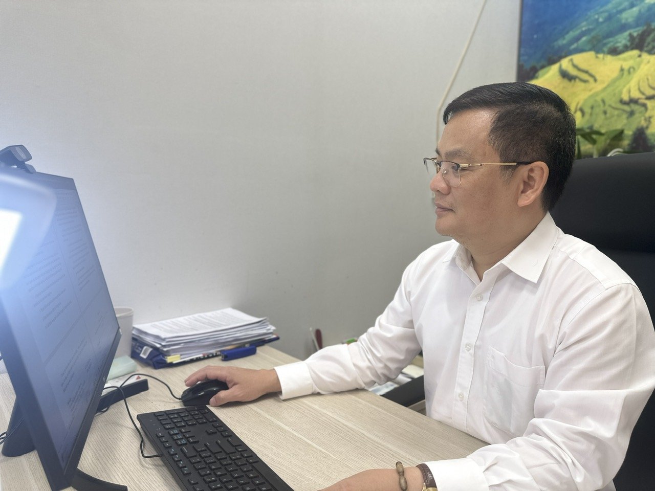 Ông Vương Ánh Dương, Phó Cục trưởng Cục Quản lý Khám chữa bệnh cho rằng, đơn thuốc dài ngày có lợi cho người bệnh, cũng đặt ra yêu cầu khắt khe về chỉ định.