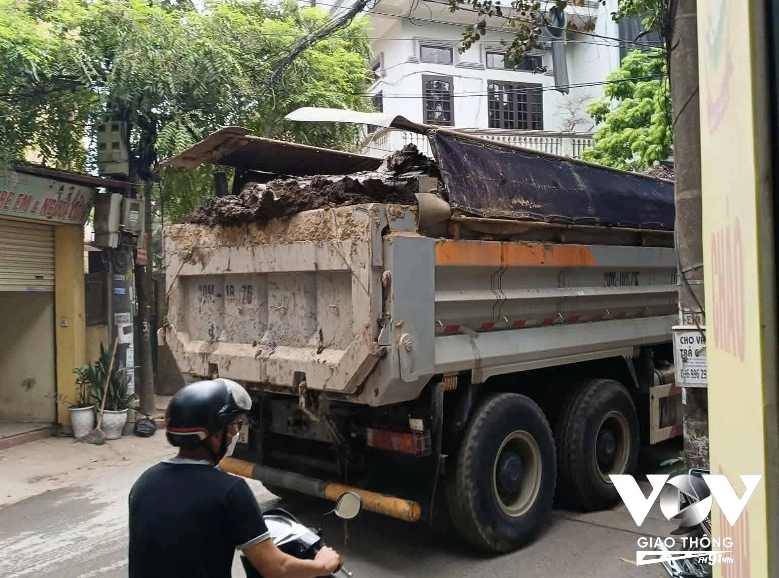 Thùng xe không được che chắn cẩn thận