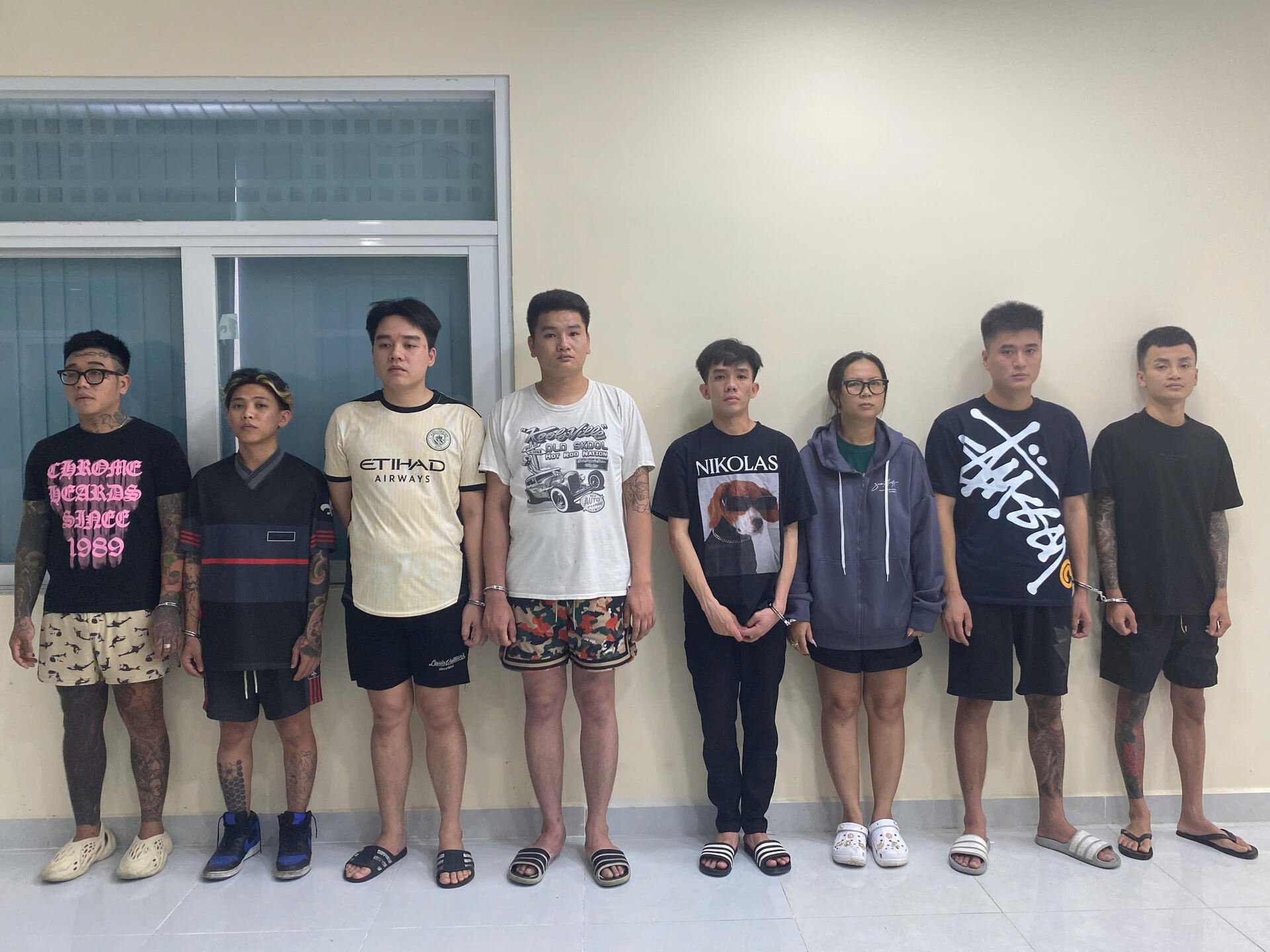 Nhóm đối tượng tại trụ sở cơ quan chức năng