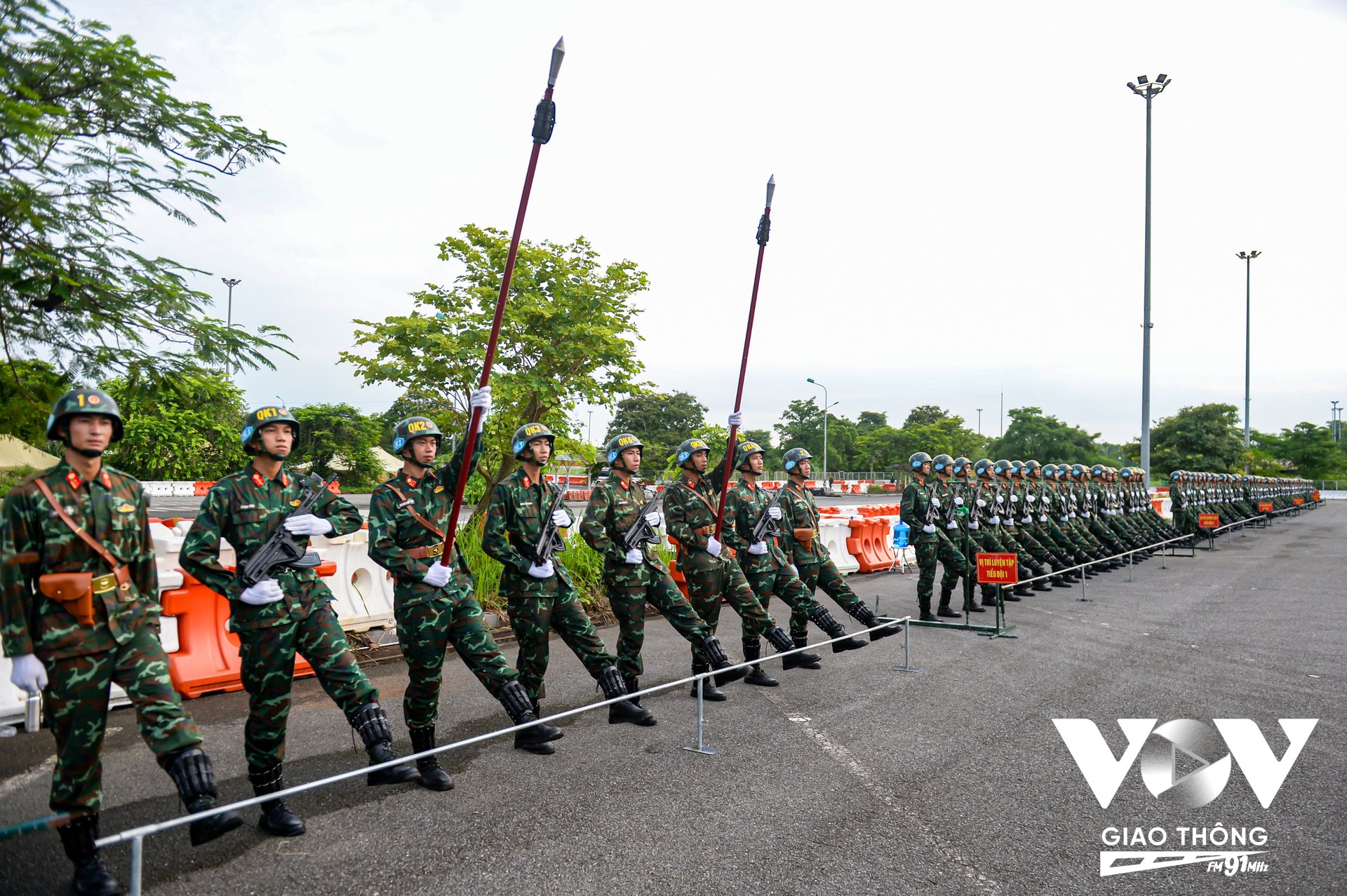 Nhận lệnh tham dự lễ diễu binh, diễu hành lần này, các cán bộ, chiến sĩ trong toàn Binh chủng vô cùng háo hức, tự hào.