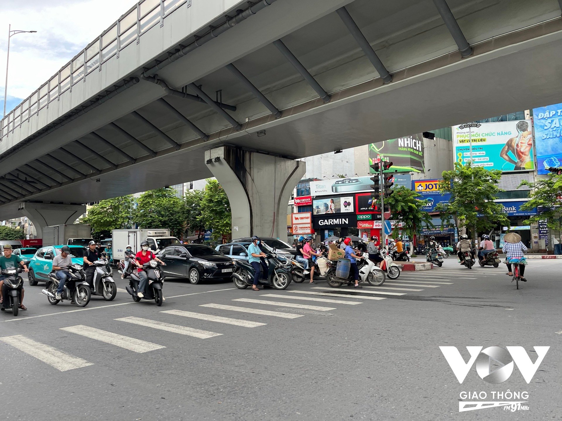 Việc hỗ trợ cho người dân chuyển đổi phương tiện để không tạo ra áp lực kinh tế sẽ phải tính toán ra sao?