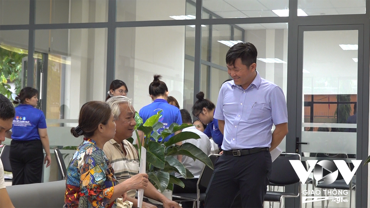 Để giải quyết những khoảng trống về việc thiếu hụt trầm trọng nguồn nhân lực, đặc biệt là cán bộ chuyên trách công nghệ thông tin đòi hỏi nhiều thời gian và nô