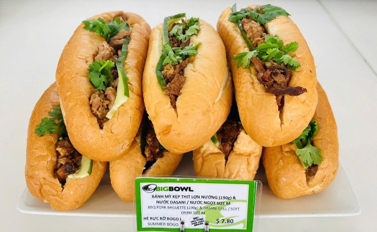 Bánh mì có giá 208.000 tại T2 sân bay Nội Bài - Ảnh: NIA