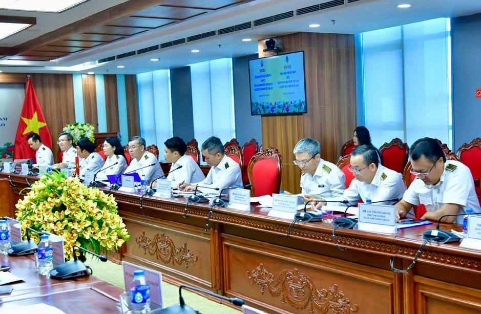 Tại buổi làm việc, Tổng Kiểm toán nhà nước Ngô Văn Tuấn đã cập nhật tình hình kinh tế - xã hội của Việt Nam cũng như tình hình hoạt động của KTNN Việt Nam 6 tháng đầu năm 2025