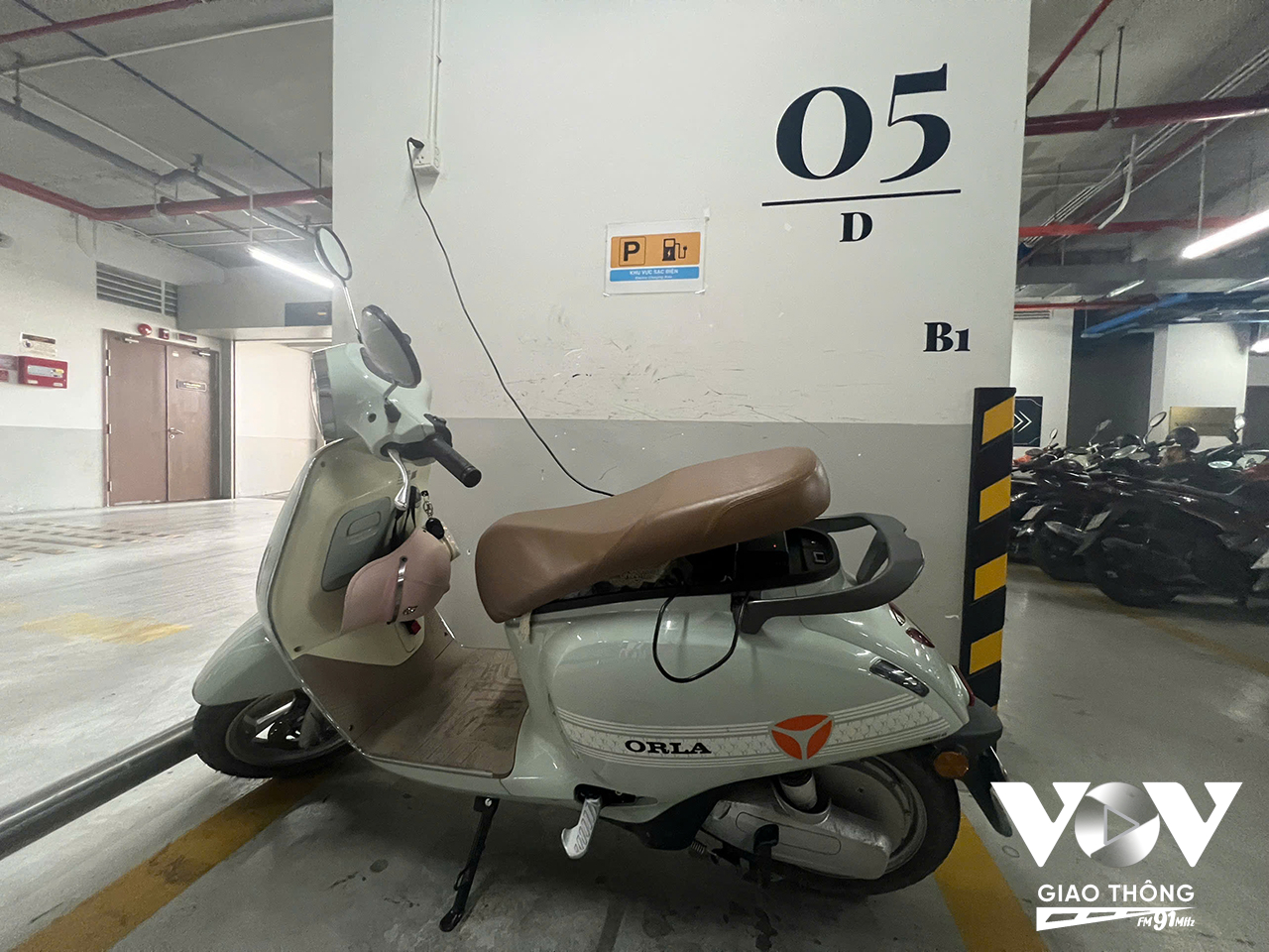 Nhiều chung cư đã bố trí chỗ sạc riêng biệt dành riêng cho xe điện